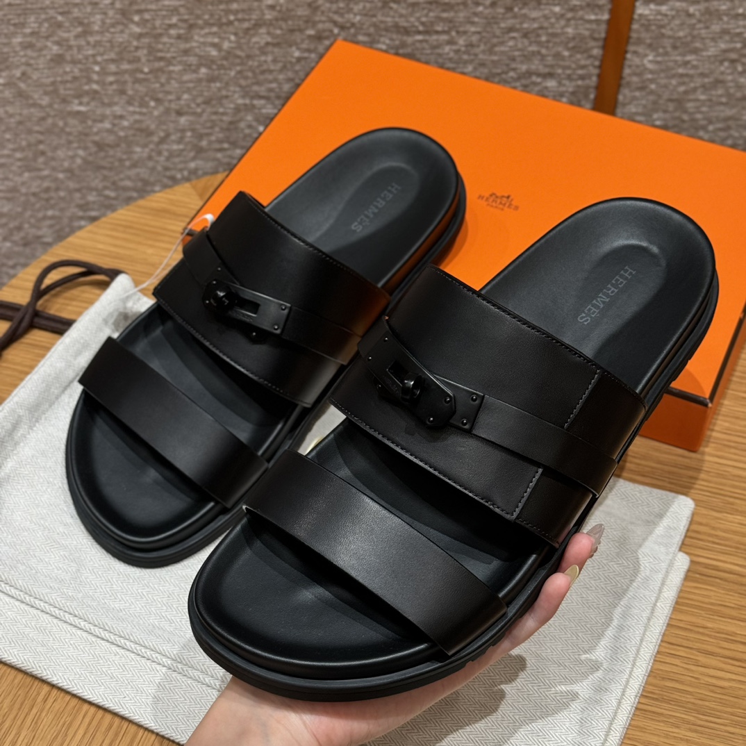 Hermès Jackson Black Leather Sandals with Black Hardware and Rubber Sole 3 i1725114841 4013 0