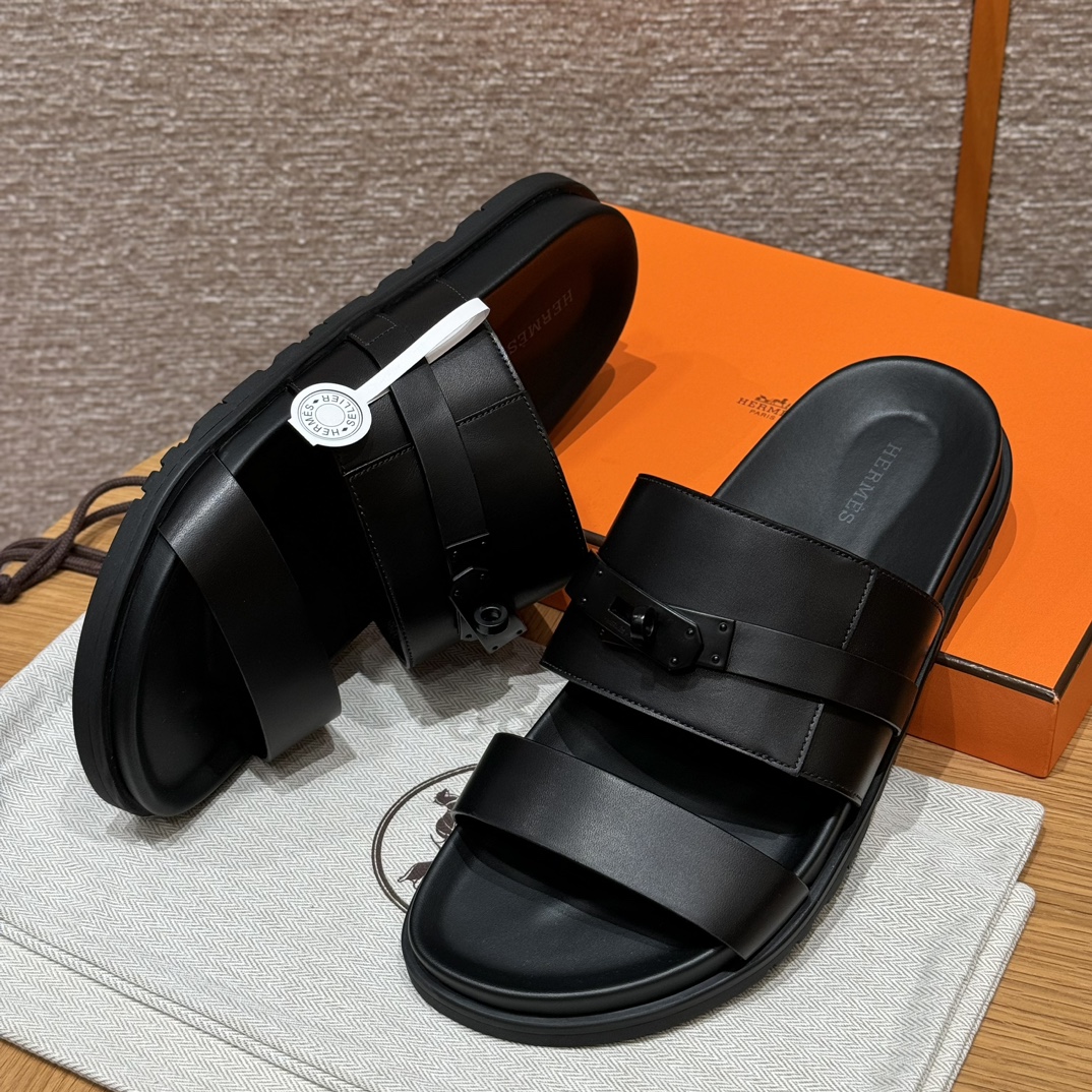 Hermès Jackson Black Leather Sandals with Black Hardware and Rubber Sole 5 i1725114841 8709 0