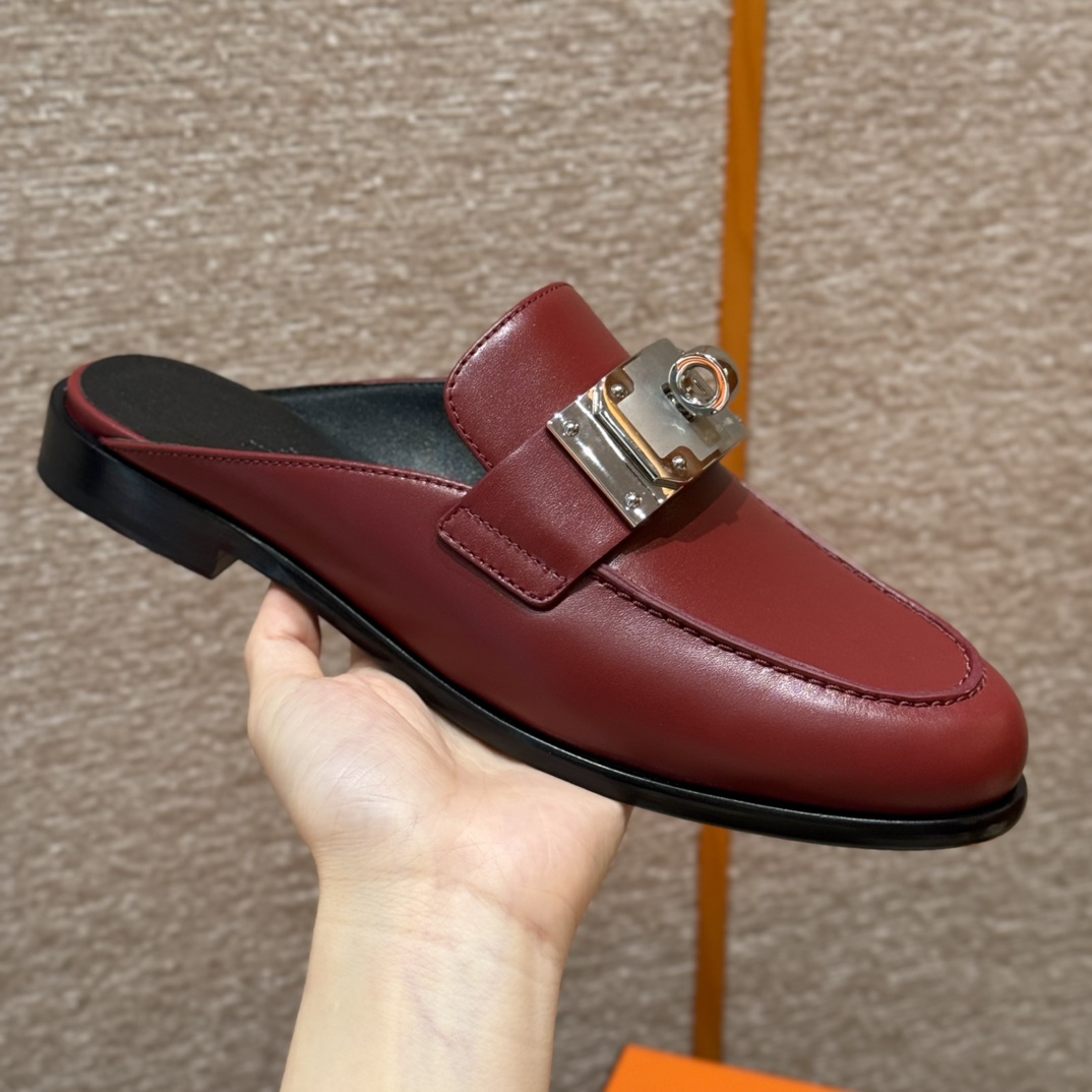 Hermes Schoenen Mules Zwart Rood Zilveren hardware Kalfsleer Koeienhuid