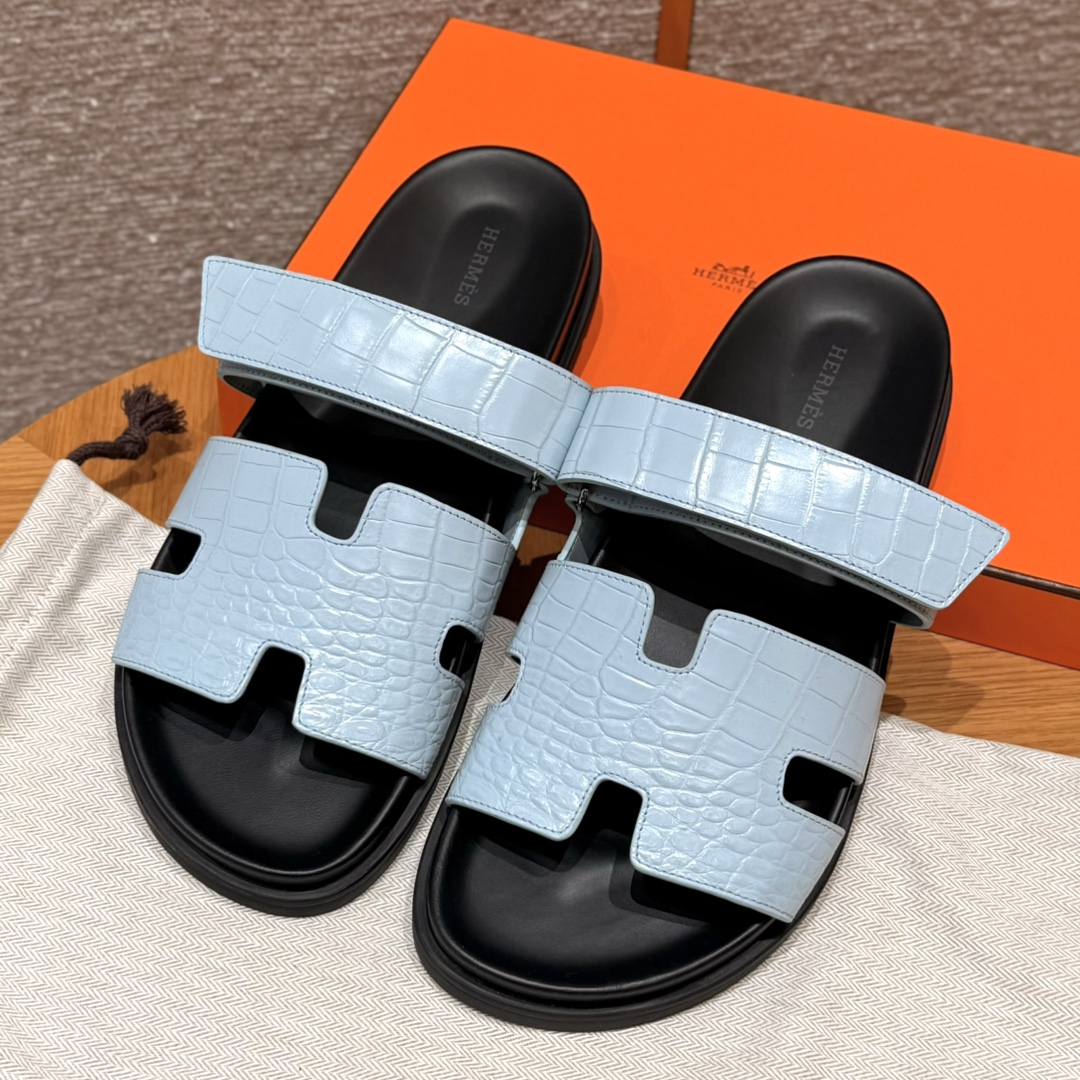 HERMES 🐊 Chypre サンダル ワンストラップサンダル メンズ 春秋用 ファッション定番 クロコダイルレザー 希少レザー