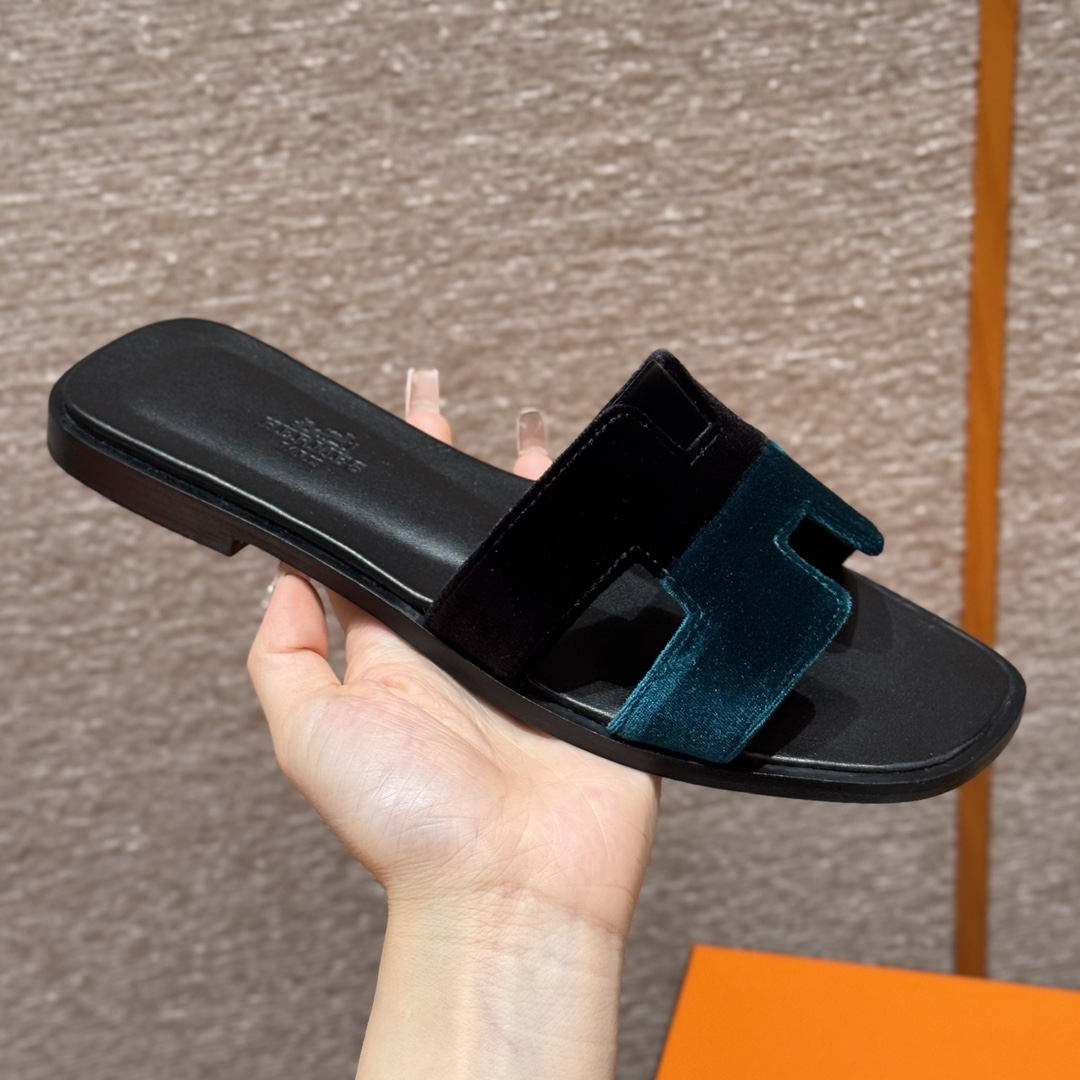 에르메스 오란 블랙 그린 슬리퍼 레플리카 8496