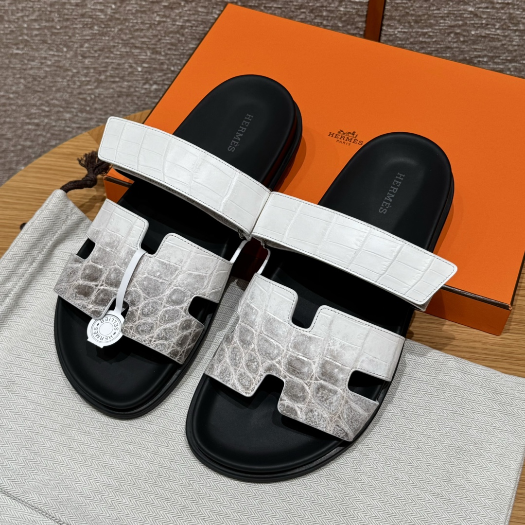 HERMES 🐊 Chypre サンダル レディース メンズ 春秋用 ファッション クラシック クロコダイルレザー 希少レザー