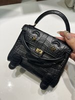 Hermes Kelly Handbags Crossbody & Shoulder Bags Crocodile Leather