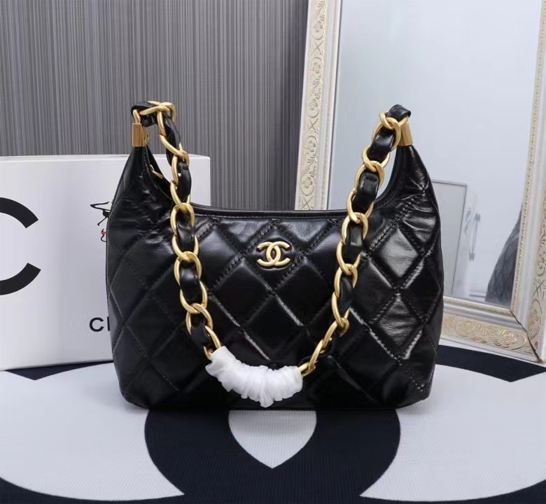 Chanel Crossbody & Shoulder Bags Sell High Quality
 Spring/Summer Collection Vintage Chains
