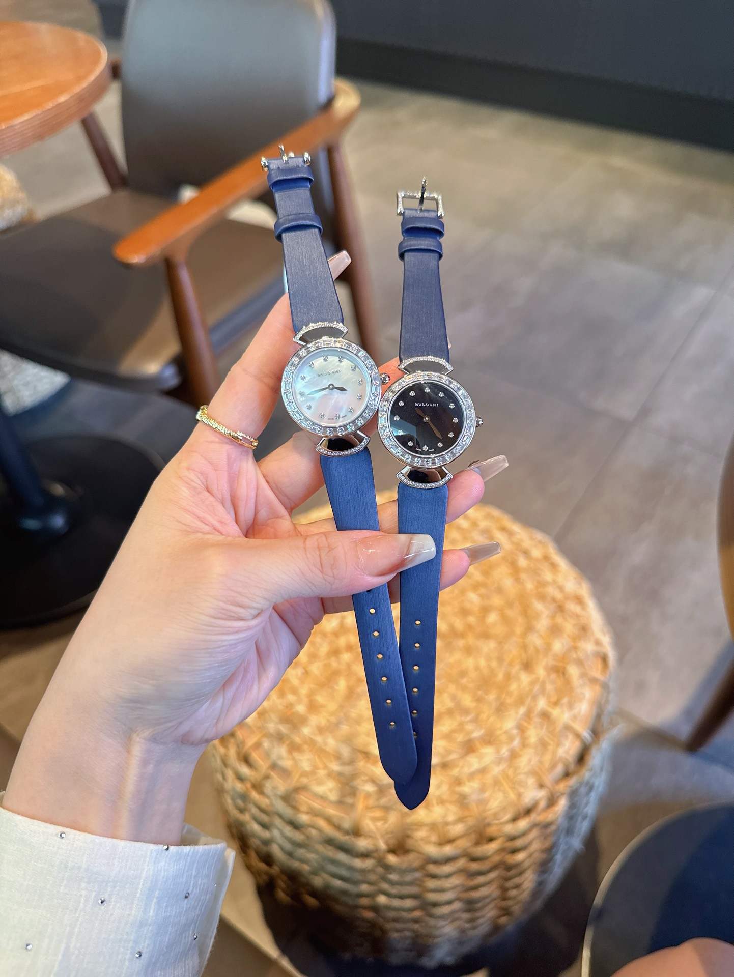 Bvlgari Serpenti silver diamond bezel, white mother-of-pearl dial, blue / black leather strap 23mm Women's Quartz