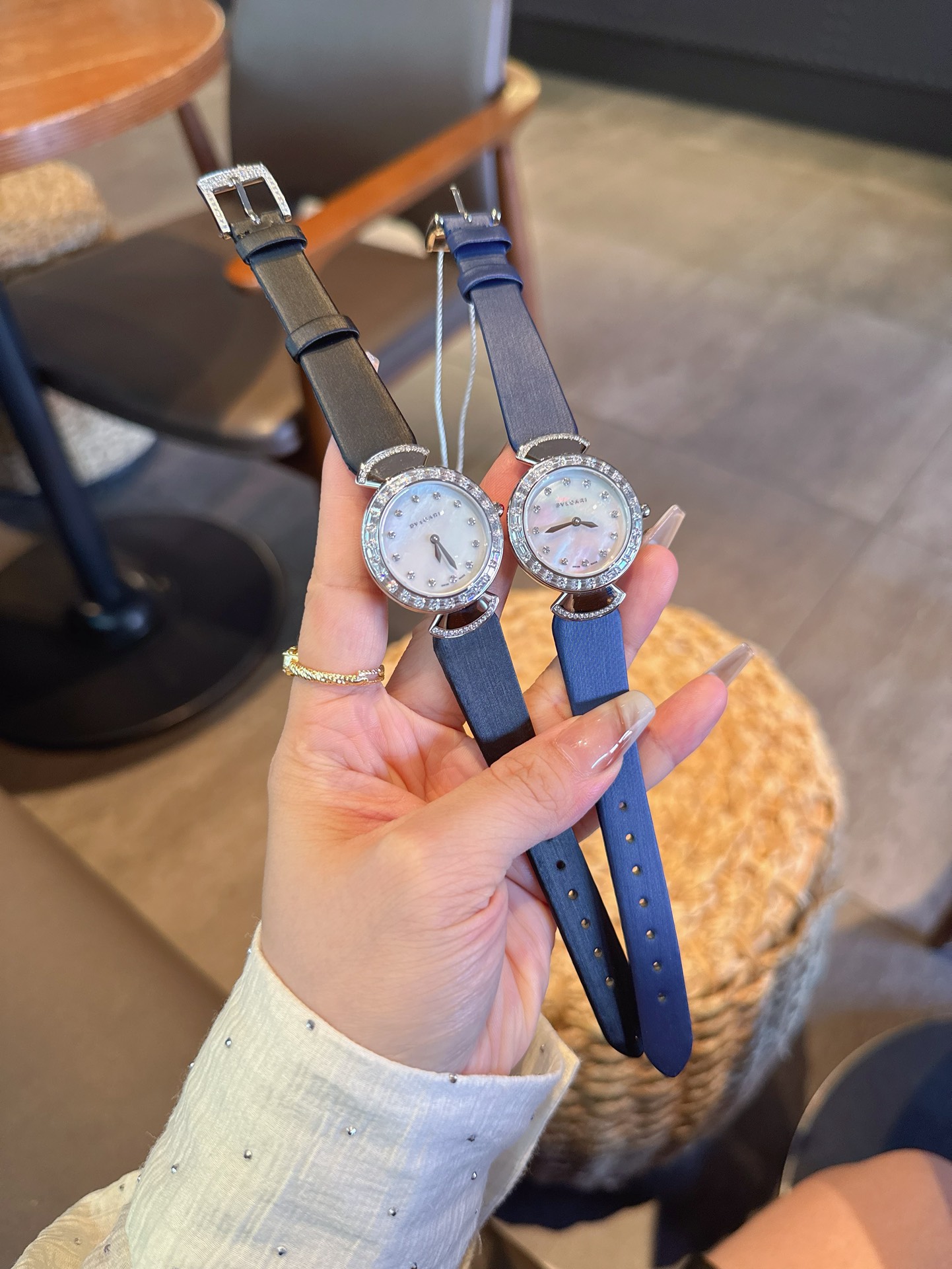 Bvlgari Serpenti silver diamond bezel, white mother-of-pearl dial, blue / black leather strap 23mm Women's Quartz