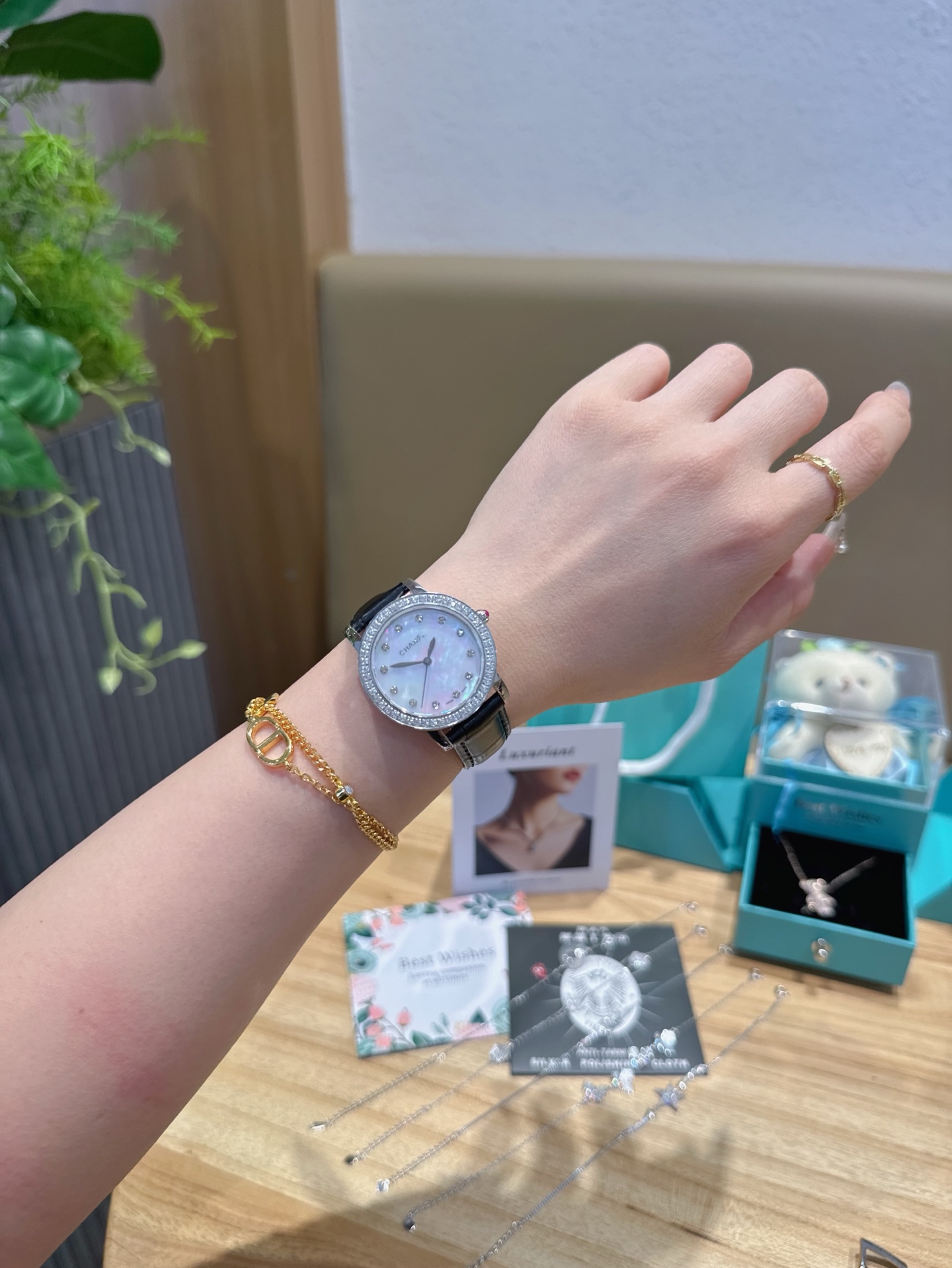 Luxurious 925 Silver Bracelet with Italian Calfskin and Natural Pearls - 图片 6