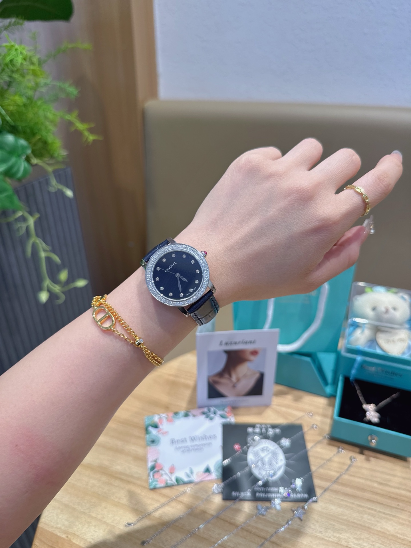 Luxurious 925 Silver Bracelet with Italian Calfskin and Natural Pearls - 图片 5