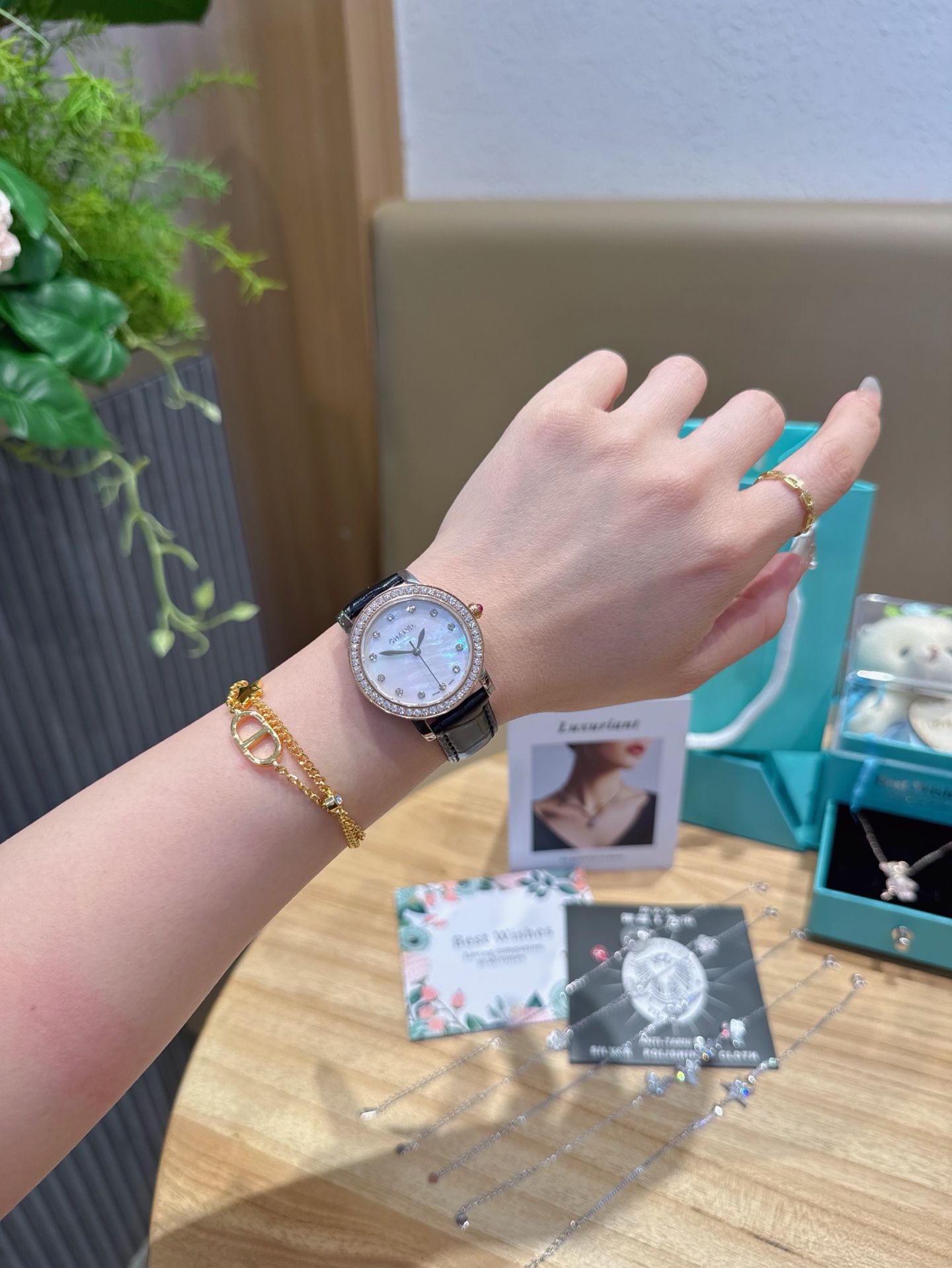 Luxurious 925 Silver Bracelet with Italian Calfskin and Natural Pearls - 图片 2