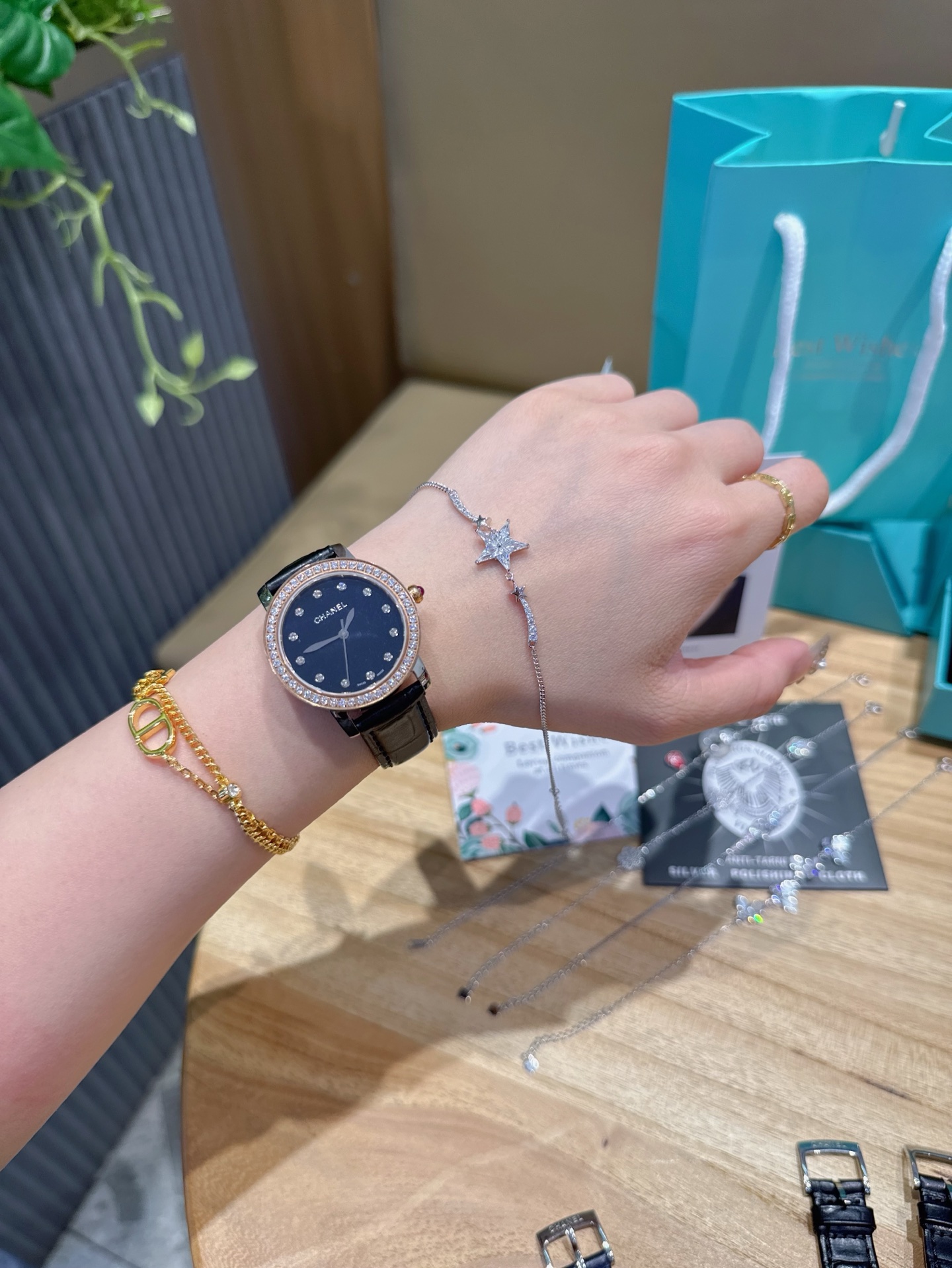 Luxurious 925 Silver Bracelet with Italian Calfskin and Natural Pearls - 图片 8