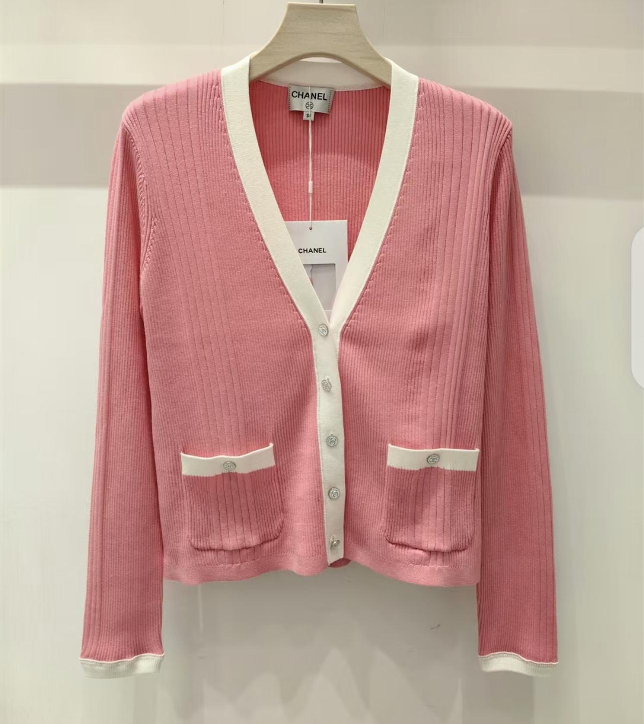 NO:443180,Xiangjia*25 early autumn V-neck pocket long-sleeved knitted cardigan SML, chanel, alexander wang19860909香家*25早秋V领口袋长袖针织开衫SML,,chanel,alexander wang,Women's clothing