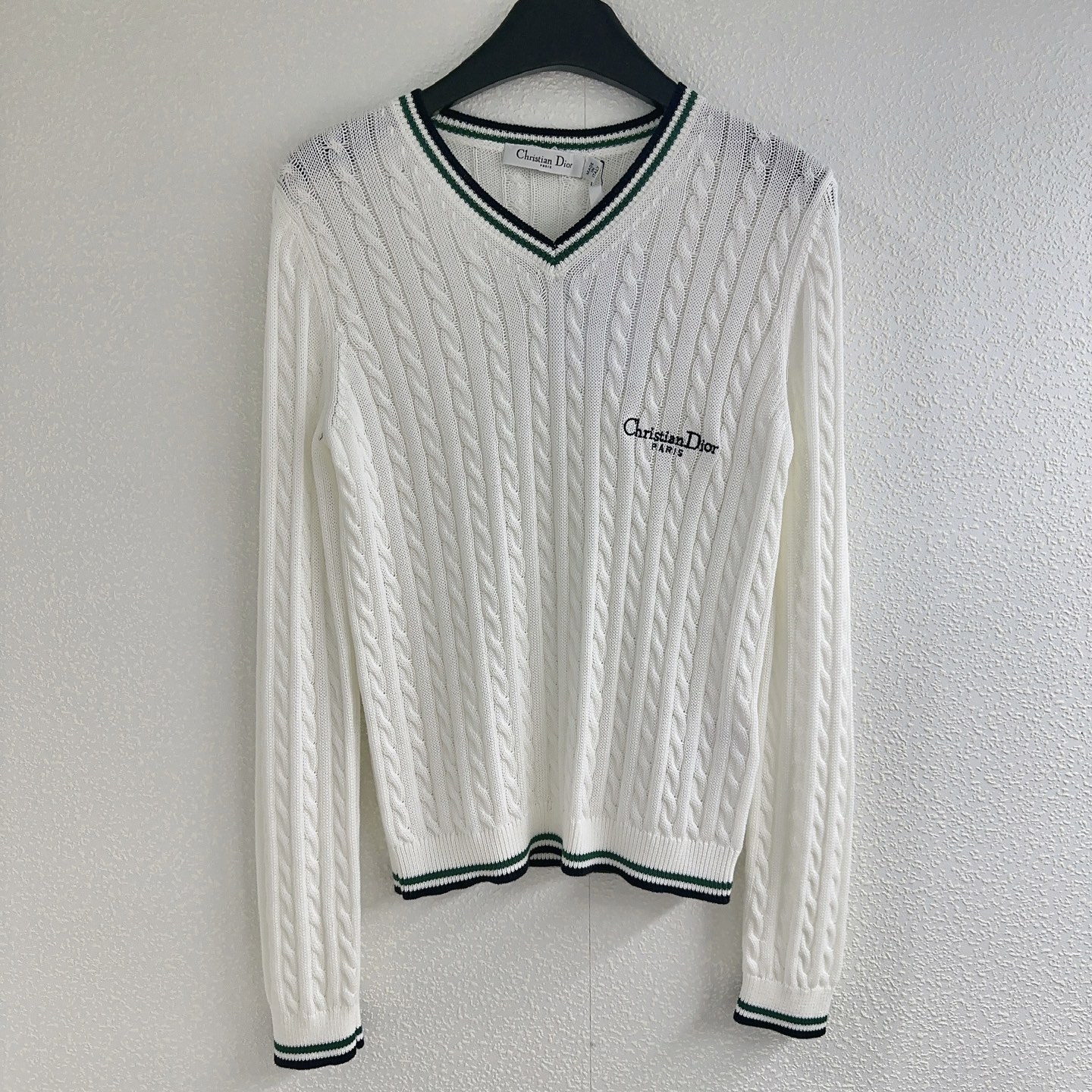 NO:443141,D Home *25 Early Autumn Series Contrast Stripe V-neck Letter Embroidery Long Sleeve Sweater SML, Dior, Alexander wang19860909D家*25早秋系列撞色条纹V领字母刺绣长袖针织衫SML,,dior,alexander wang,Women's clothing