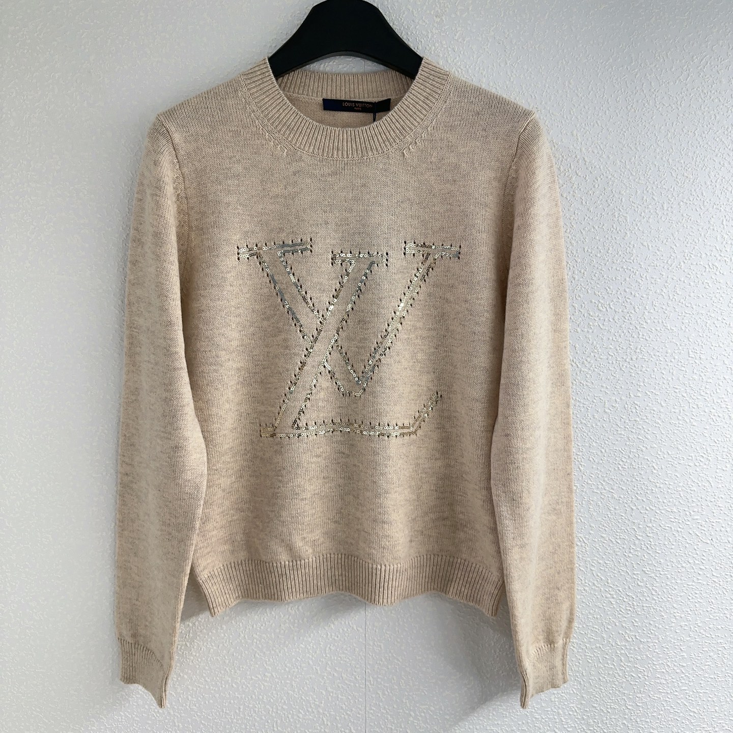 NO:443126,L Home * logo embroidery beaded sheet round neck long sleeve sweater SML, louis vuitton, alexander wang19860909L家*logo绣珠片圆领长袖针织衫SML,,louis vuitton,alexander wang,Women's clothing
