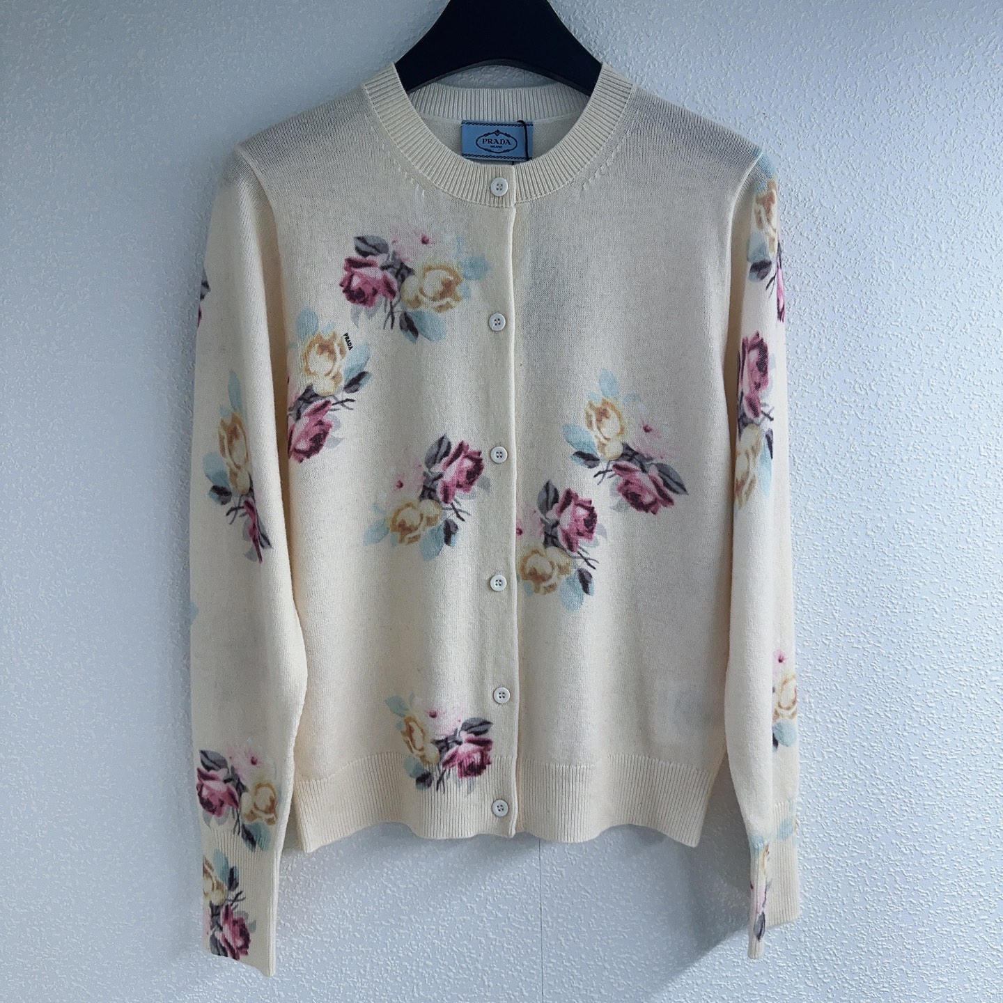 NO:457705,Pulajia* Rose Cashmere Heavy Industry Printed Round Neck Long Sleeve Knitted Cardigan SML, Prada, Alexander Wang19860909普拉家*玫瑰花羊绒重工印花圆领长袖针织开衫SML,,prada,alexander wang,Women's clothing