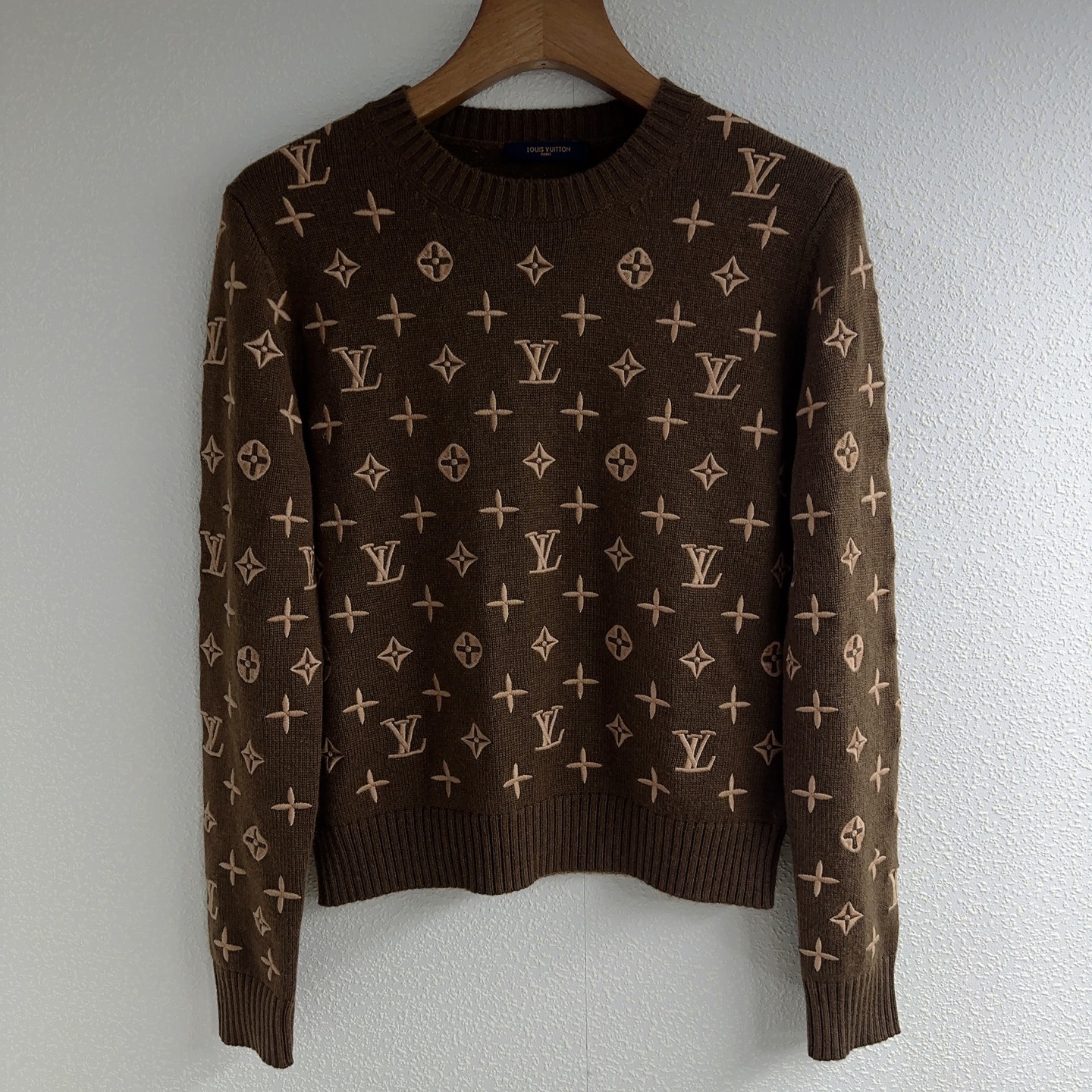 NO:503244,L Home * contrasting color logo heavy industry embroidery pullover sweater SML, louis vuitton, alexander wang19860909L家*撞色logo重工刺绣套头针织衫SML,,louis vuitton,alexander wang,Women's clothing