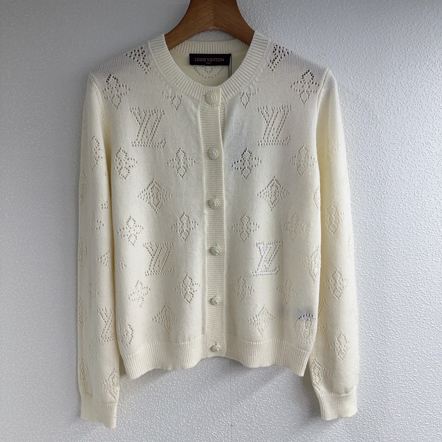 NO:564638,Ljia*logo jacquard show sequin round neck knitted cardigan SML,,louis vuitton,alexander wang19860909L家*logo提花秀珠片圆领针织开衫SML,,louis vuitton,alexander wang,Women's clothing