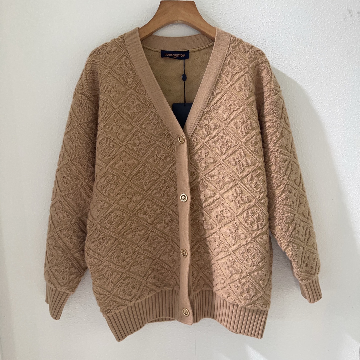 NO:694825,Ljia* double pocket V-neck knitted cardigan SML,, louis vuitton,19860909L家*双口袋V领针织开衫SML,,louis vuitton,,Women's clothing