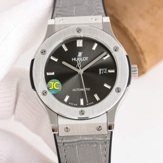 Hublot Classic Fusion Automatic 45mm detail 4