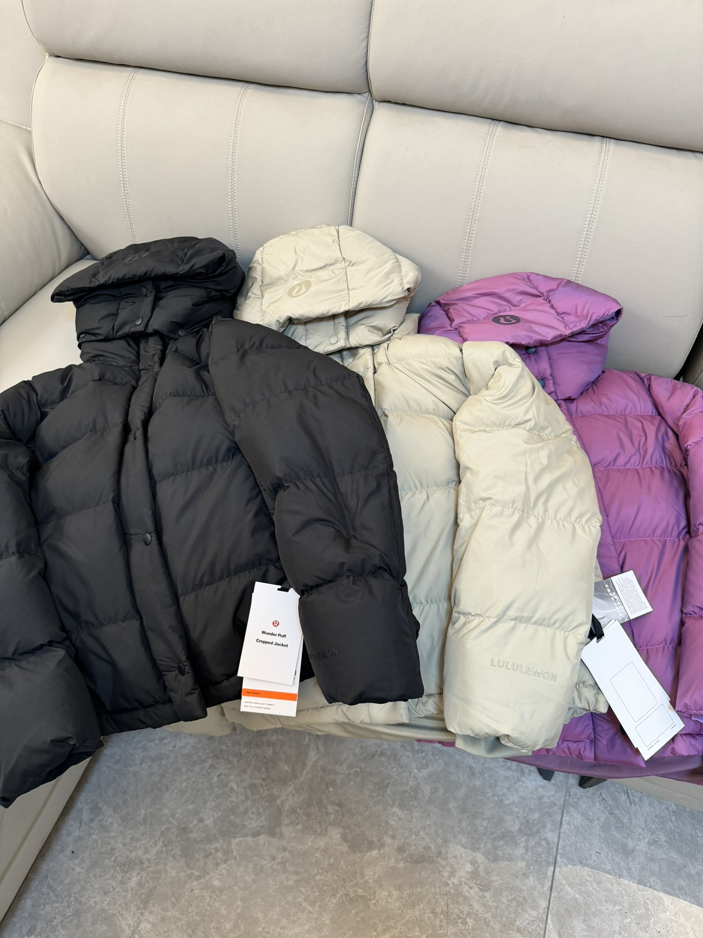 Lulemon SoftMatteTM Feather Coat: Windproof, Lightweight, Warmth. Sizes 4-6-8, Colors: Purple, Linen, Black. - 图片 2