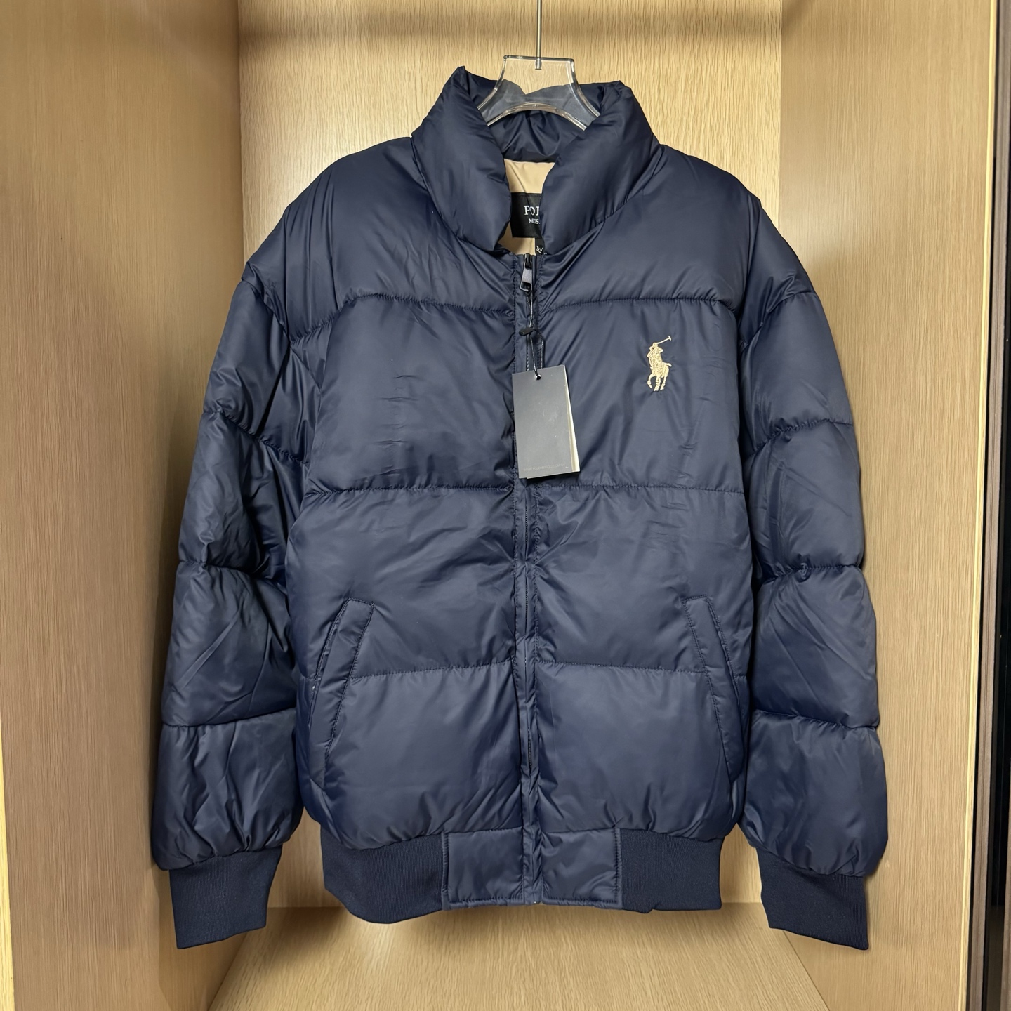 Ralph Lauren Puffer Jacket - Stylish, Comfortable, and Versatile Design