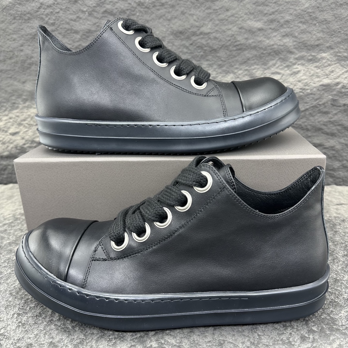 Rick Owens/ · RO DRKSHDW 35-47 23 LUXOR 13 GOTS * * 100% * 70% + 30% * * + * * Scarpe Donna Scarpe sportive Scarpe sportive Scarpe Scarpe Scarpe Scarpe Scarpe Scarpe Scarpe
