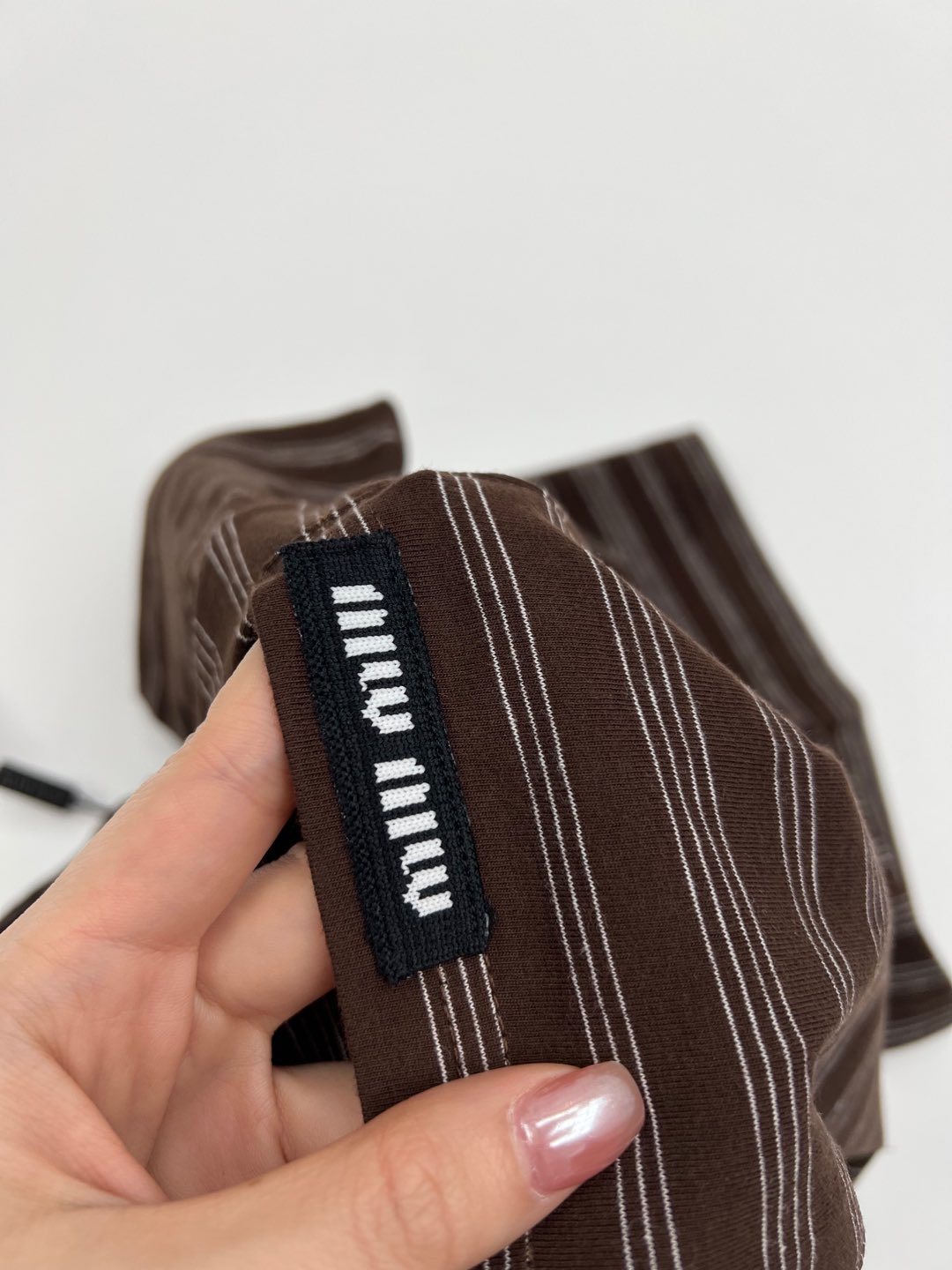 Miu miu缪缪 25ss口袋标签条纹短袖T