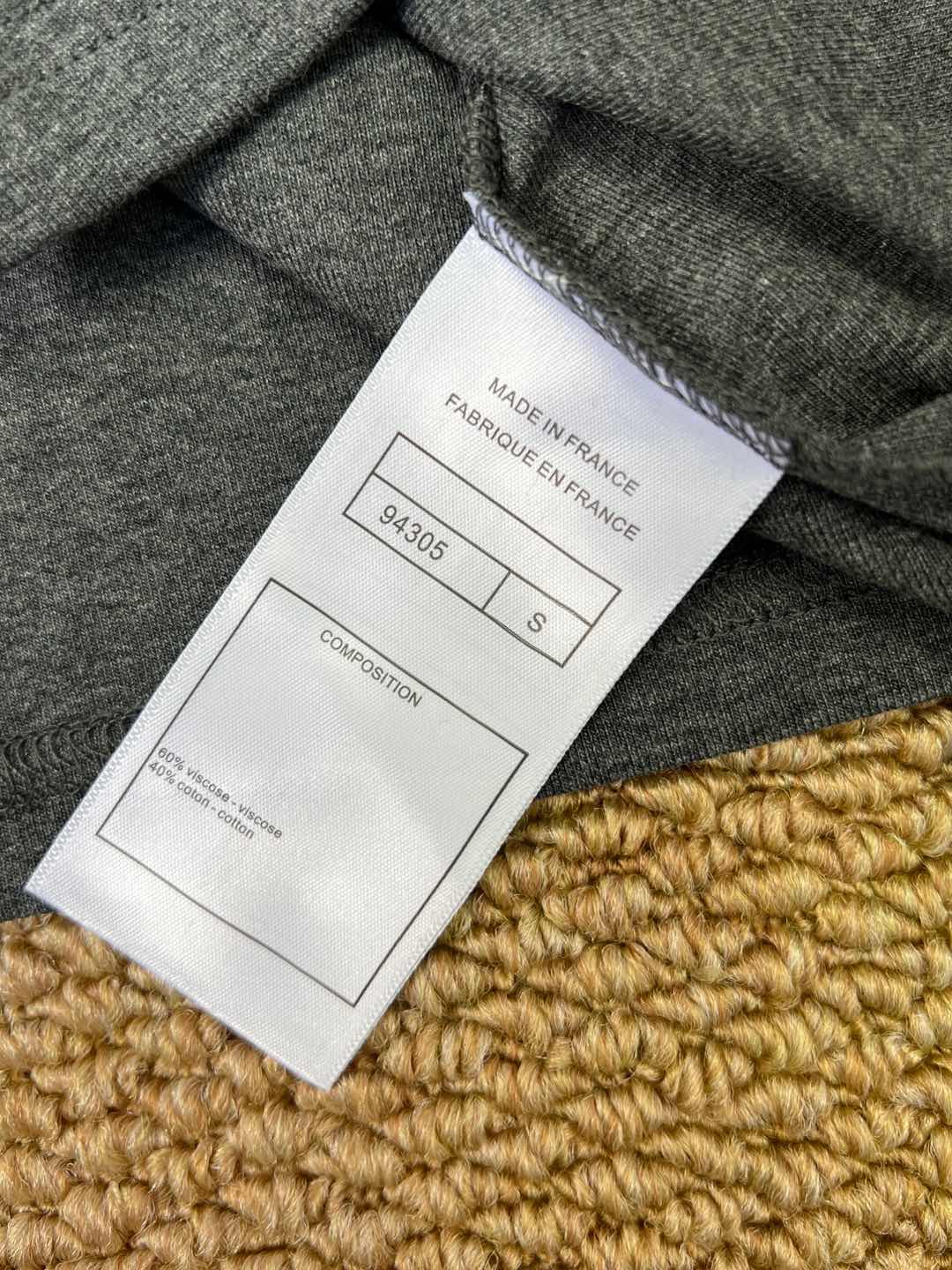 High-quality Women’s Outfits with Unique Embroidery Logo for Autumn/Winter Wardrobe - 图片 5