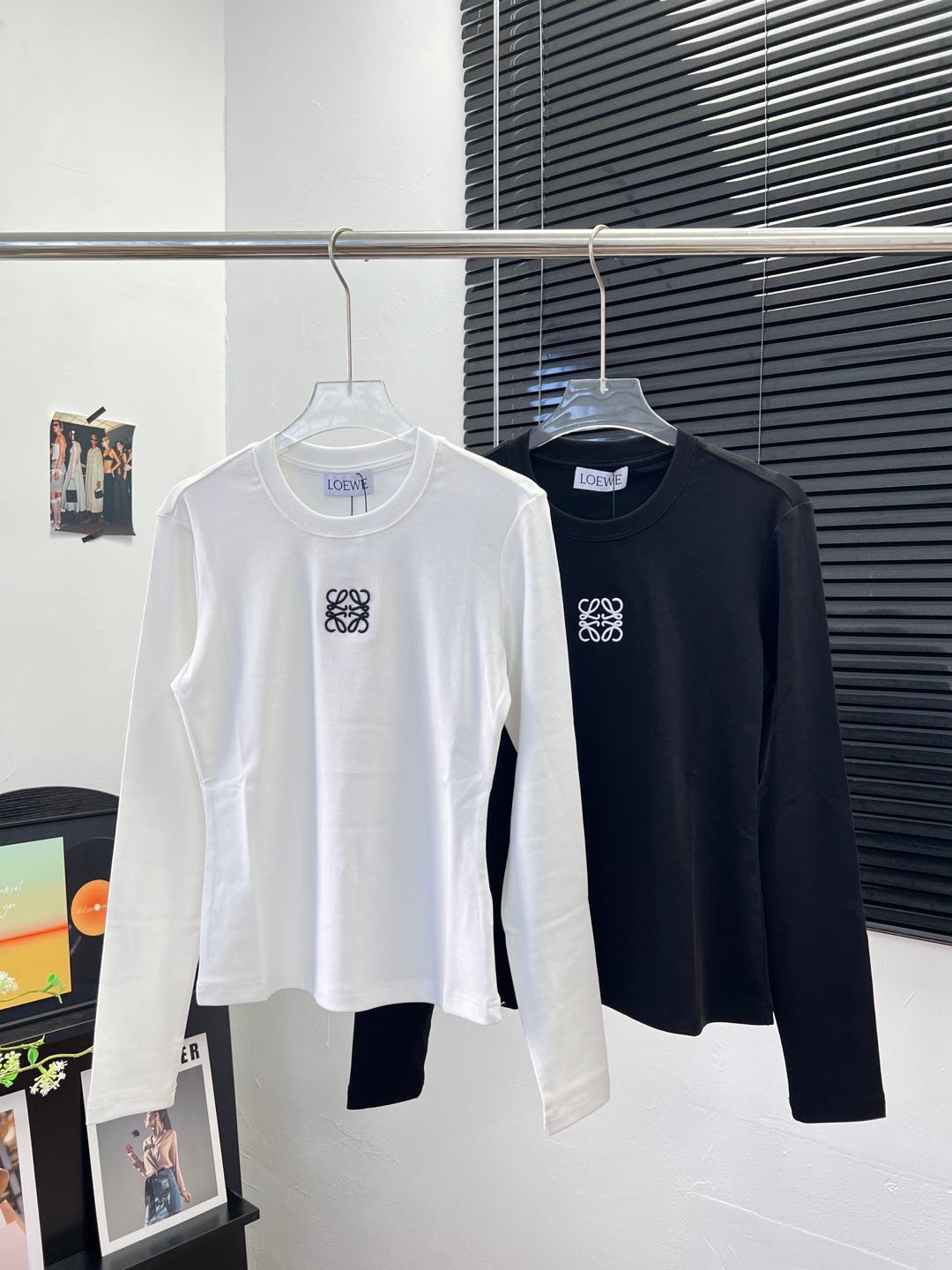 25-year-old Low Pre-Colour Embroidery Logo Skirt: Soft, Cozy, and Sexy Look - 图片 1