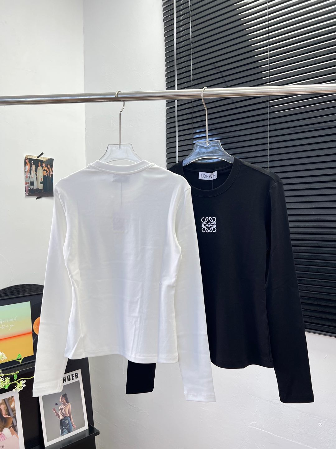 25-year-old Low Pre-Colour Embroidery Logo Skirt: Soft, Cozy, and Sexy Look - 图片 2