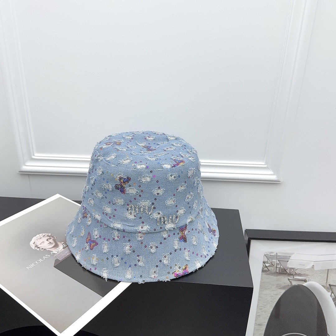NO:190635,Miu Miu heavy craft fabric with a positive fit!  Summer conspicuous bag hat fisherman hat baseball hat knit hat, hat, miumiu, espadrilles, hats19860909Miu Miu 重工艺面料 版型正！ 夏天的显眼包帽子渔夫帽棒球帽针织帽,帽子,miumiu,espadrilles,hats,hat