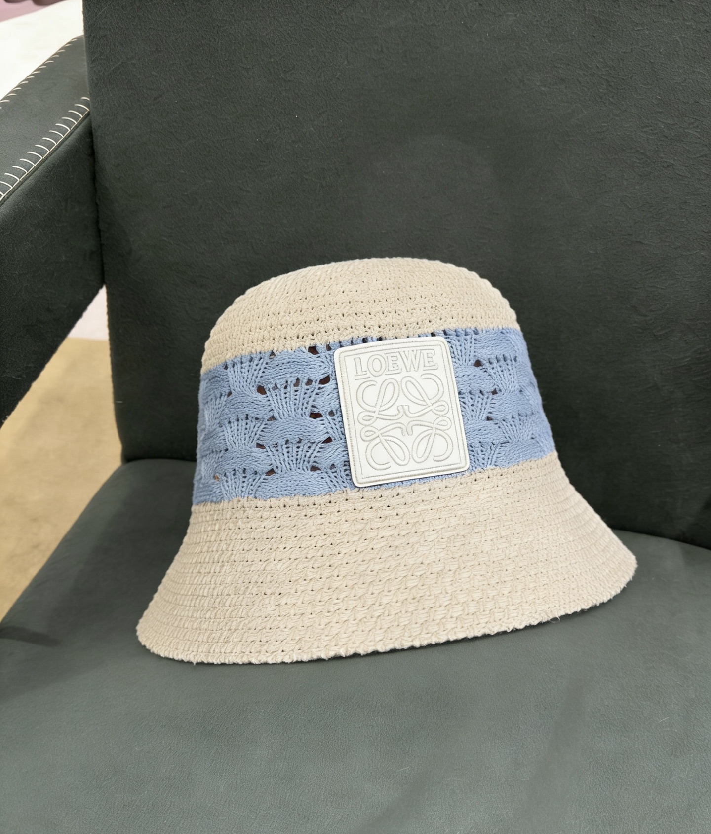 NO:825083,LOEWE popular basin hat straw hat fisherman hat baseball cap, hat, loewe, espadrilles, hats19860909LOEWE 爆款盆帽帽子草帽渔夫帽棒球帽,帽子,loewe,espadrilles,hats,hat