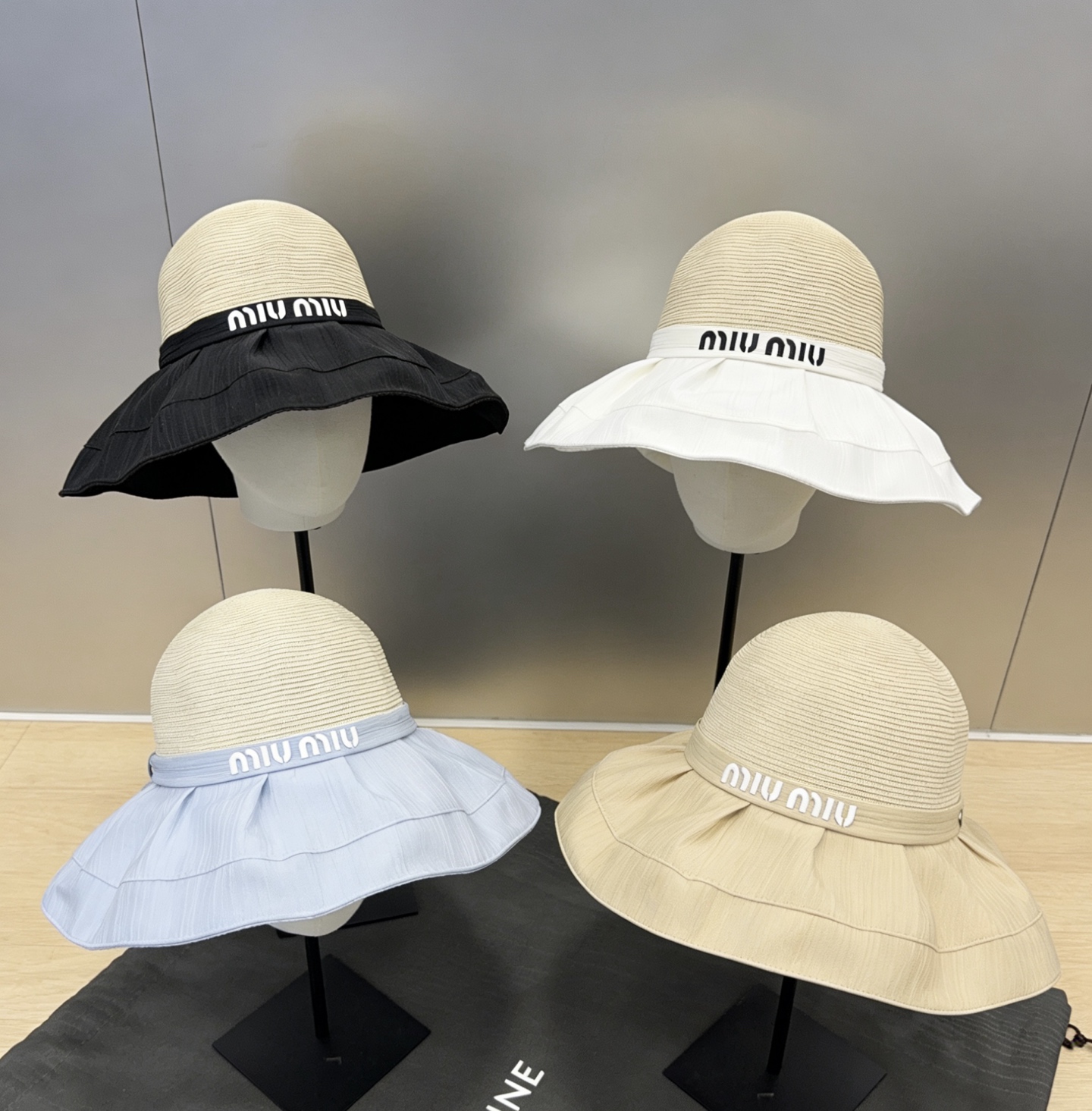 Miu Miu miumiu 高级感遮阳帽~
