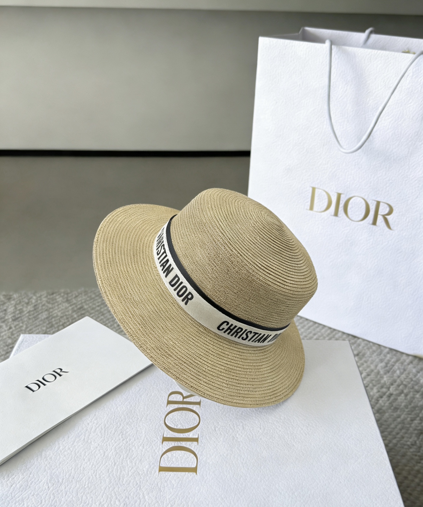 Dior Dior平顶