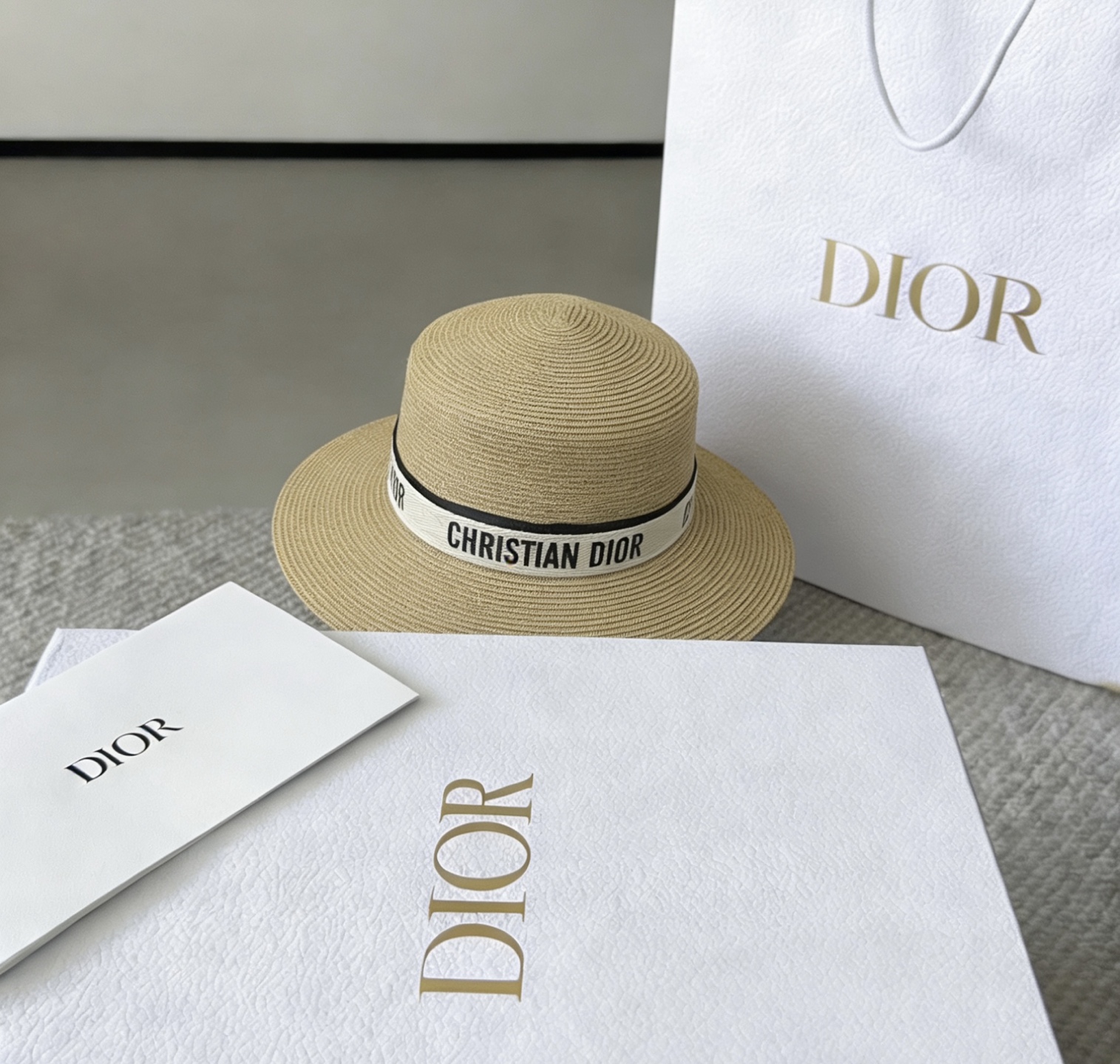 Dior Dior平顶