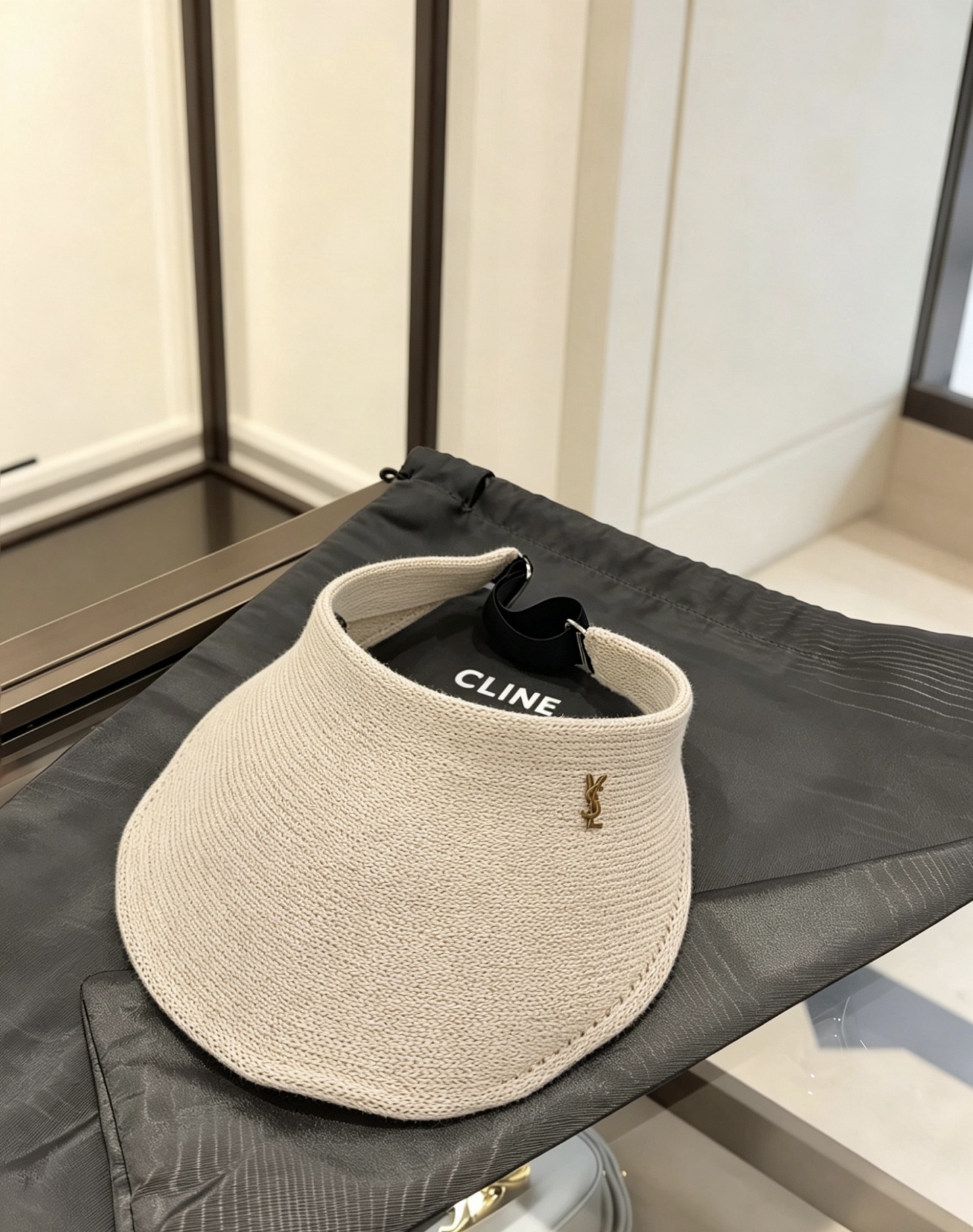 Saint Laurent Ysl 新款空顶帽
