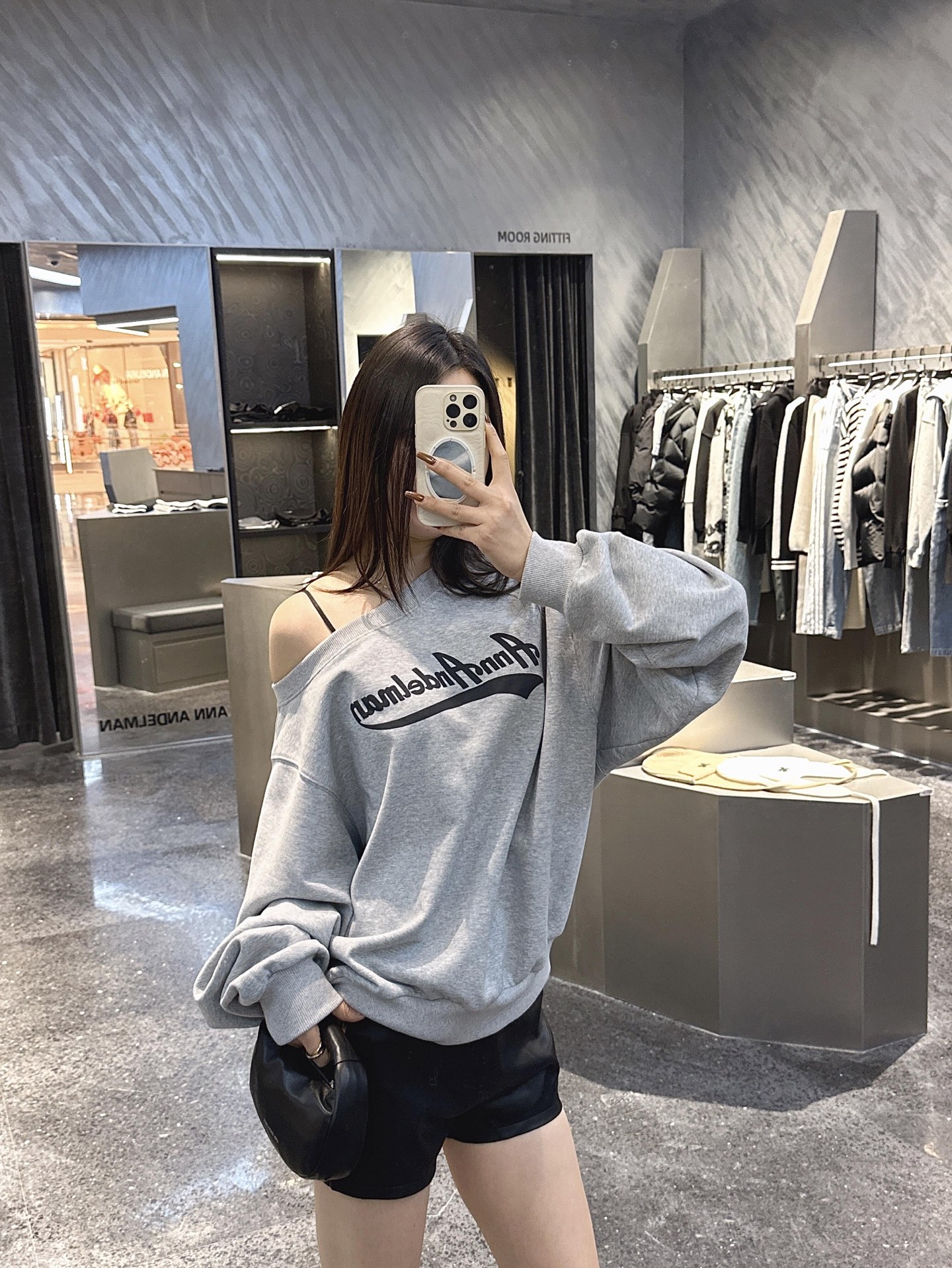 NO:316003,Off-shoulder design, full of personality, alexander wang19860909斜肩设计,个性十足,,alexander wang,Women's clothing