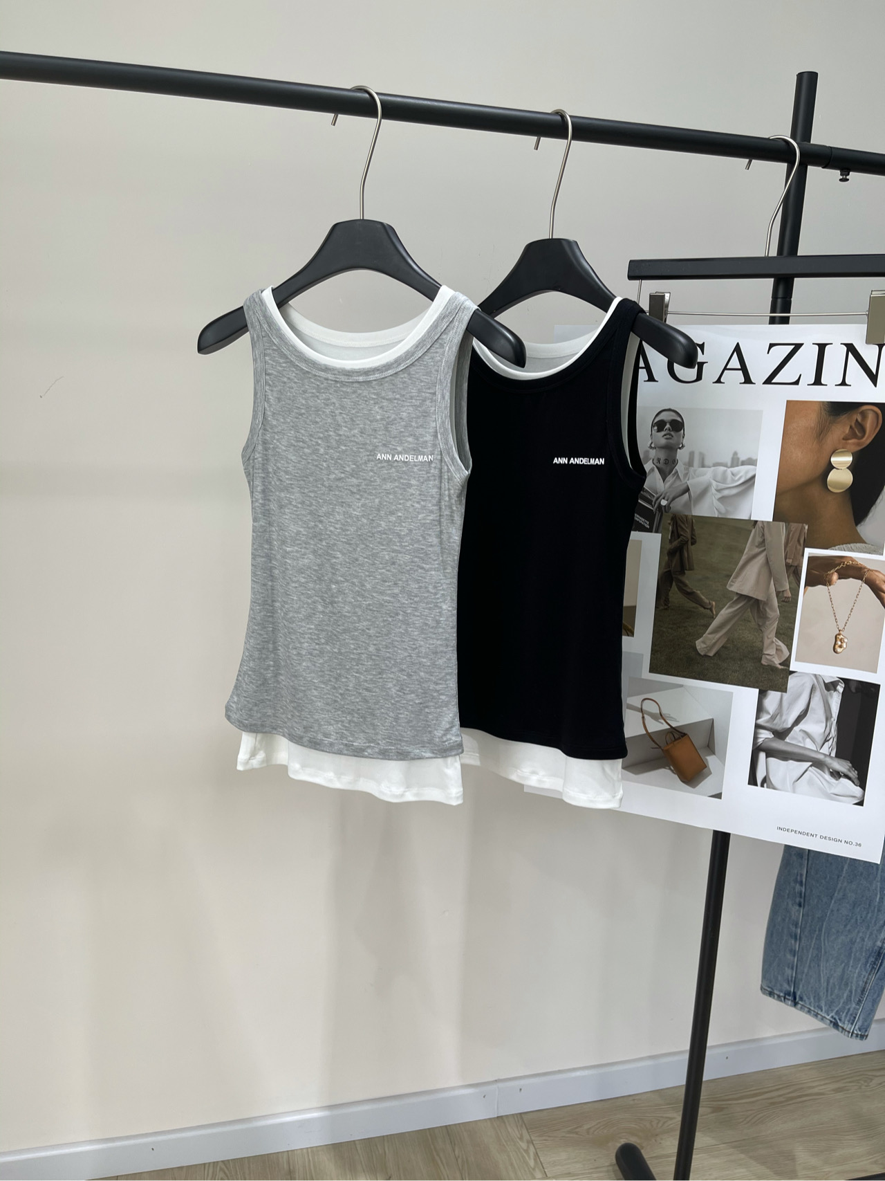 NO:318620,【Ann Tennis Double-layer Elastic Vest】 Fabric Tennis   Spandex Color Light Gray and Black Casual Bai with Contrasted Color Fake Two-piece Vest!  The U-neck design is neither deep nor shallow, and can be used alone in the inner wear. One piece is visually layered and looks good~ It is curved and can cover the secondary breasts well and modify the shoulder width!  The style is ruthless, and the upper body is easy to make you look slim and taller. When you wear it, you are always elegant and keep your own style~ The most important thing is!  The fabric is super comfortable!  The upper body is cold and very silky and soft. A must-have in summer~ Flat size S shoulder width 28, bust 68 elastic, garment length 59 M shoulder width 29, bust 72 elastic, garment length 60 L shoulder width 30, bust 76 elastic, garment length 61 Manual measurement will have 2~3cm errors within the normal range, alexander wang19860909【Ann天丝双层弹力小背心】 面料天丝 氨纶 颜色浅灰色、黑色 休闲佰配撞色假两件背心！ 不深不浅的U领设计,单穿内搭皆可胜任 一件发挥视觉叠穿属性,敲好看~ 而是带有弧度的,能够狠好的遮住副乳,修饰肩宽！ 版型做的狠you秀,上身轻松显瘦显高 穿在身上菲常气质,自留款~ 最重要是！面料超级舒服！ 上身冰冰凉凉很丝滑柔软 夏季必备～ 平铺尺码 S肩宽28,胸围68弹力,衣长59 M肩宽29,胸围72弹力,衣长60 L肩宽30,胸围76弹力,衣长61 手工测量会有2~3cm误差属于正常范围,,alexander wang,Women's clothing