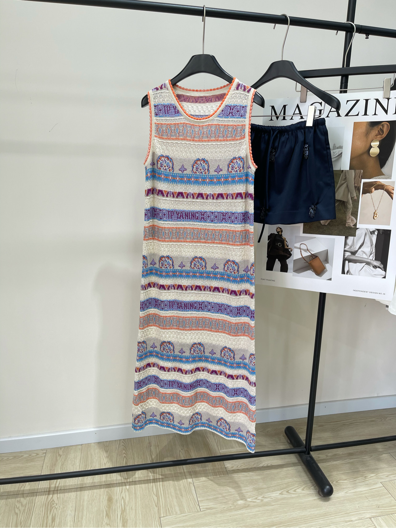 NO:333527,【EP Bohemian Vest Long Skirt】, fabric cotton and linen blend, color picture color, vacation style cotton and linen jacquard knitted vest dress, official website synchronized original development: fixed dye yarn, knitted leisurely holiday time with natural texture, using breathable and skin-friendly cotton and linen material, combined with exquisite jacquard technology, every inch reveals extraordinary texture. The vest-style design is matched with a loose skirt, free and unrestrained. Easy to control various casual occasions, whether it is walking on the beach or wandering around the ancient city, you can become the gentlest stroke in the scenery. Enjoy a leisurely and contented travel style. Flat size S shoulder width 33, bust 82 elasticity, skirt length 116 M shoulder width 34, bust 86 elasticity, skirt length 120 L shoulder width 35, bust 90 elasticity, skirt length 124  Manual measurement will have 2~3cm errors within the normal range, skirts, alexander wang19860909【EP波西米亚度假风背心长裙】 ,面料棉麻混纺 颜色图片色 度假风棉麻提花针织背心连衣裙 官网同步原版开发: 定染纱线、以自然纹理编织悠然假日时光 采用透气亲肤的棉麻材质,结合精致提花工艺 每一寸都透露着不凡质感 背心式设计搭配宽松裙摆,自由不拘束 轻松驾驭各种休闲场合无论是漫步沙滩 还是悠游古城 都能让你成为风景中最温柔的一笔 尽享悠然自得的旅行风情 平铺尺码 S肩宽33,胸围82弹力,裙长116 M肩宽34,胸围86弹力,裙长120 L肩宽35,胸围90弹力,裙长124 手工测量会有2~3cm误差属于正常范围,,skirts,alexander wang,Women's clothing