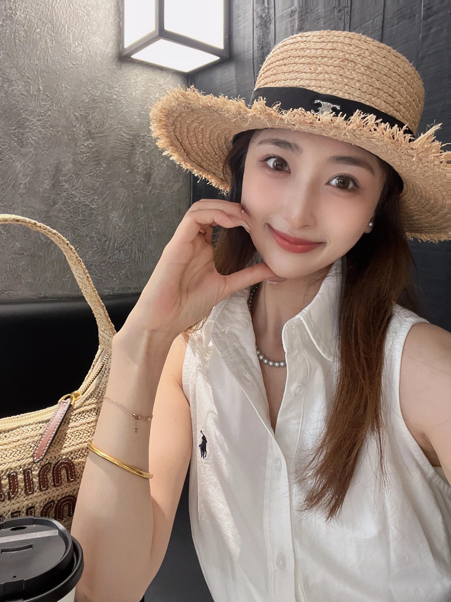 NO:425802,The white sleeveless dress is so beautiful, it has a sense of atmosphere, and it is awesome for daily commuting and outings. It's so good~, skirts, alexander wang19860909白色无袖连衣裙也太好看了吧,自带氛围感,日常通勤出游绝绝子.太出片了～,,skirts,alexander wang,Women's clothing