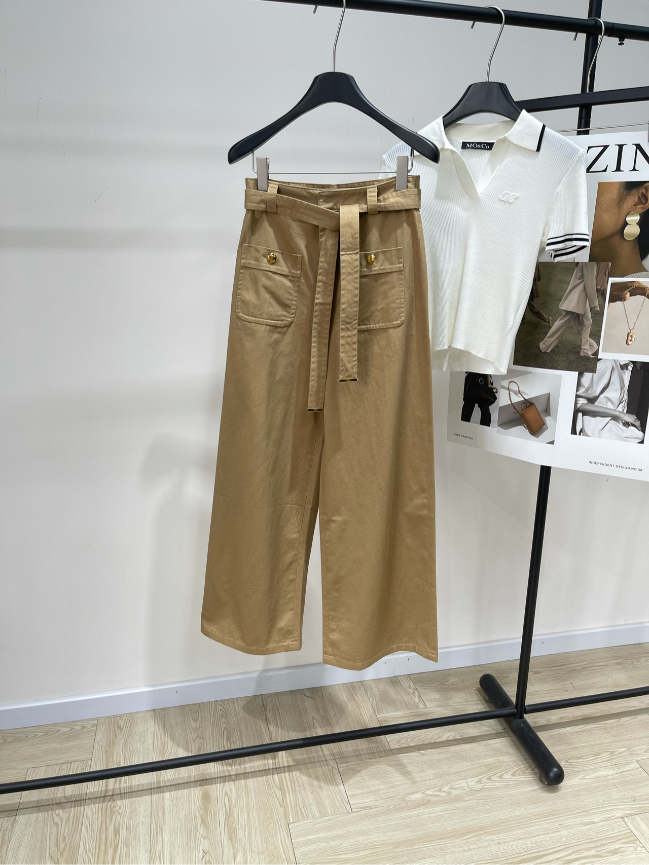 NO:430168,【ce brown belt wide-leg denim trousers】, fabric all-cotton denim color brown (with belt) Celin25 early autumn new style high-end denim fabric belt matching double pocket metal buckle trousers shipped, versatile and comfortable to wear custom work style, trousers fit and not tight, medium and high waist, waist style has been repeatedly adjusted, close the fat and comfortable to wear without slimming, super recognition Customized denim letter metal buckle Zipper head electroplating restore high quality Flat size S waist 70, hip 94, trouser length 102 M waist 74, hip 98, trouser length 103 L waist 78, hip 102, trouser length 104 Manual measurement will have 2~3cm errors within the normal range, celine, alexander wang19860909【ce棕色腰带阔腿牛仔长裤】 ,面料全棉牛仔 颜色棕色 (配腰带)Celin25早秋新款 高级牛仔面料腰带搭配 双口袋金属扣长裤出货 版型百搭舒适好穿定制工装风 裤身合身不紧绷,中高腰 腰部版型经过反复调整 收拢赘肉舒适好穿不勒腹,超强辨识度 定制牛仔字母金属扣 拉链头电镀还原高品质 平铺尺码 S腰围70,臀围94,裤长102 M腰围74,臀围98,裤长103 L腰围78,臀围102,裤长104 手工测量会有2~3cm误差属于正常范围,,celine,alexander wang,Women's clothing