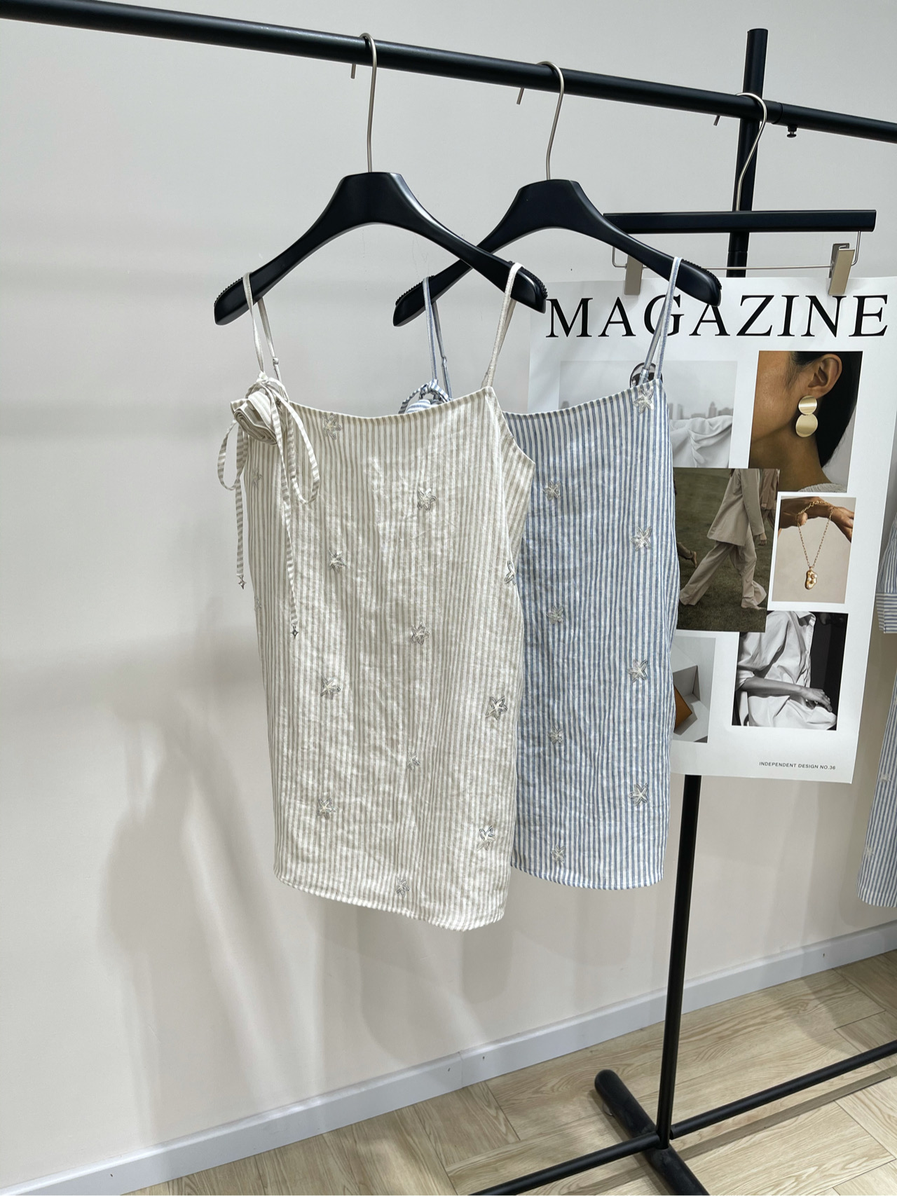 NO:430706,【OD sequin star linen striped suspender skirt】, fabric linen, color apricot color, light blue OD nautical series suspender, shorts Nautical series 4-piece set, suspender shirt, trousers, shirts, shorts, hot style is easy to wear! Exquisite silver starfish bead embroidery, heavy industry craftsmanship, light blue stripes, relaxed and fresh, easy to wear to create a fashionable feeling. Use linen fabric, dry and comfortable and skinny at the same time, not too soft. The lining is made of high-quality fabric, comfortable and delicate. Heavy industry sequin star embroidery, summer style full. Flat size S bust 88, skirt length 75 shoulder strap adjustable M bust 92, skirt length 76 shoulder strap adjustable L bust 96, skirt length 77 shoulder strap adjustable Manual measurement will have 2~3cm errors within the normal range, skirt length, shirts, alexander wang19860909【OD亮片星星亚麻条纹吊带裙】 ,面料亚麻 颜色杏色、浅蓝 OD航海系列吊带、短裤 航海系列4件套、吊带衫、长裤、衬衫、短裤 爆款好穿!精致银色海星珠片刺绣,重工工艺 搭配浅浅的蓝色条纹,松弛清新 轻松穿出时髦感 选用亚麻面料,触感干爽舒适 同时又有骨感,不会太软塌 里布采用优质面料,穿着舒适细腻 重工亮片星星刺绣,夏日风情拉满 平铺尺码 S胸围88,裙长75肩带可调节 M胸围92,裙长76肩带可调节 L胸围96,裙长77肩带可调节 手工测量会有2~3cm误差属于正常范围,,skirts,shorts,shirts,alexander wang,Women's clothing