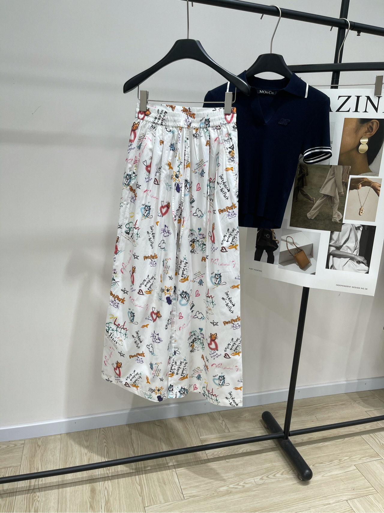 NO:431501,【Ash cartoon graffiti casual wide-leg trousers】, fabric cotton blended color white Aim sh graffiti casual trousers, alexander wang19860909【Ash卡通涂鸦休闲阔腿长裤】 ,面料棉混纺 颜色白色 Aim sh涂鸦休闲长裤,,alexander wang,Women's clothing