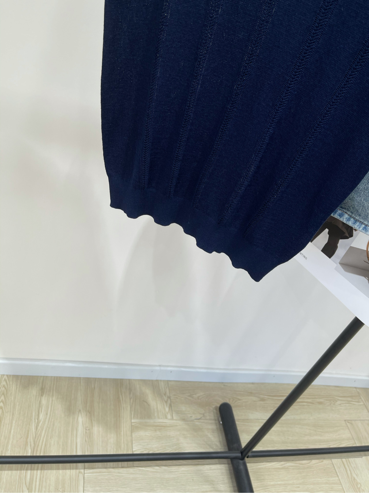 【M藏蓝插肩袖圆领镂空短袖】🔺，面料：天丝棉颜色：藏蓝𝐌𝐈*｜针织圆领上衣25SS夏季新款上新！这款针织