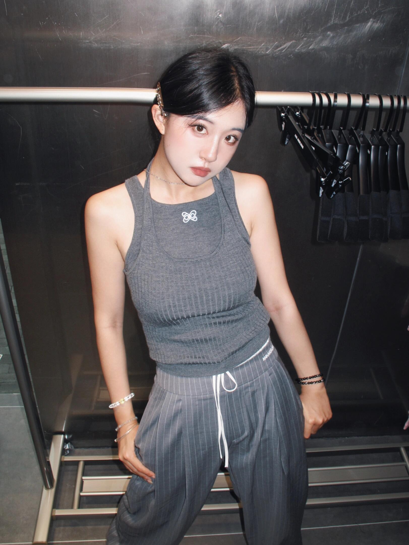 NO:436488,The dressing library that can be salty or sweet can be used. There is feel at all, alexander wang19860909可盐可甜的穿搭库get 怎么搭都有feel,,alexander wang,Women's clothing