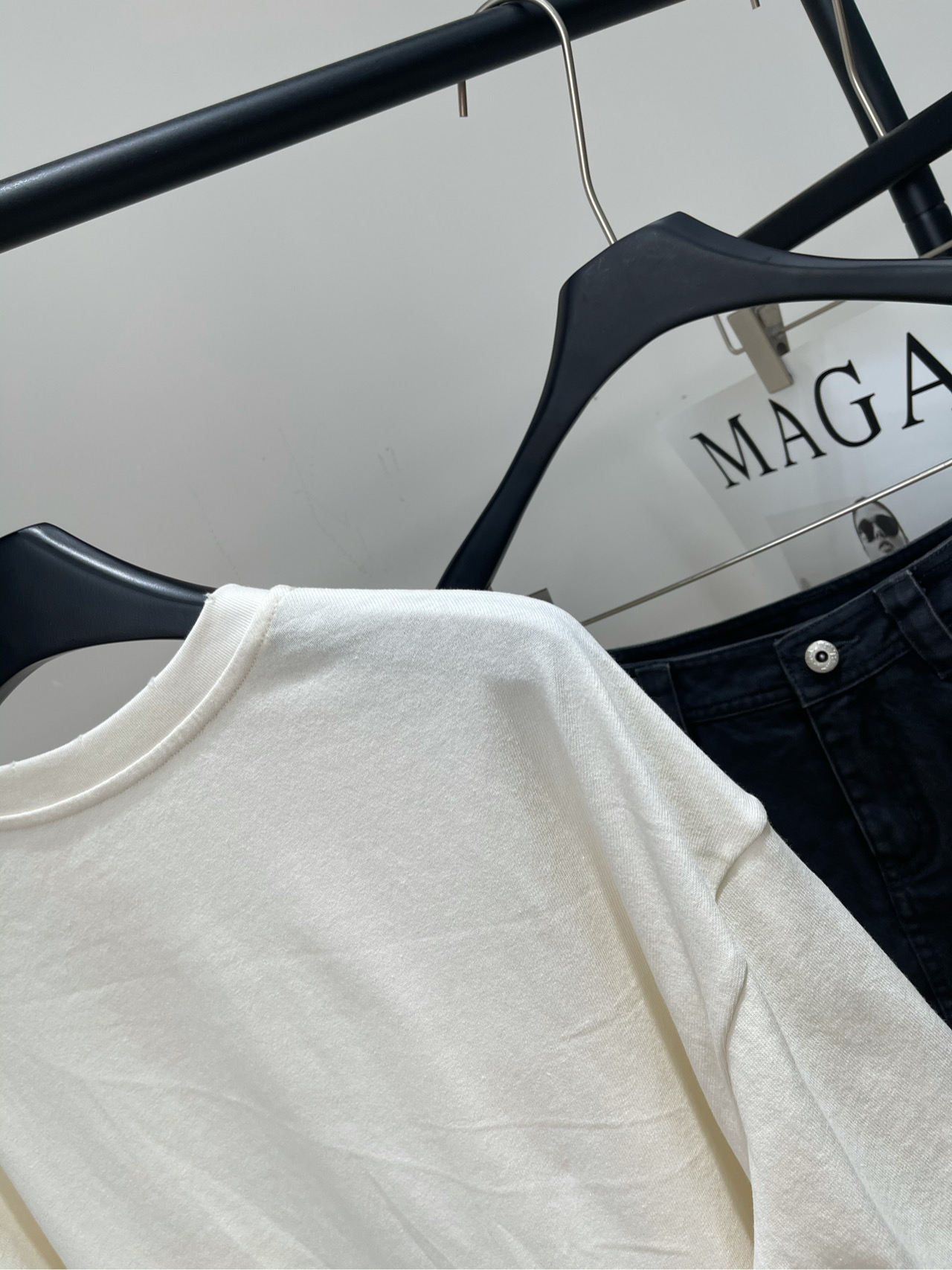 【AC米杏色做旧字母假两件长袖T】🔺，面料：全棉颜色：米杏色𝐀𝐜𝐧𝐞 𝐬𝐭𝐮𝐝𝐢𝐨*｜联名款网纱假两件长