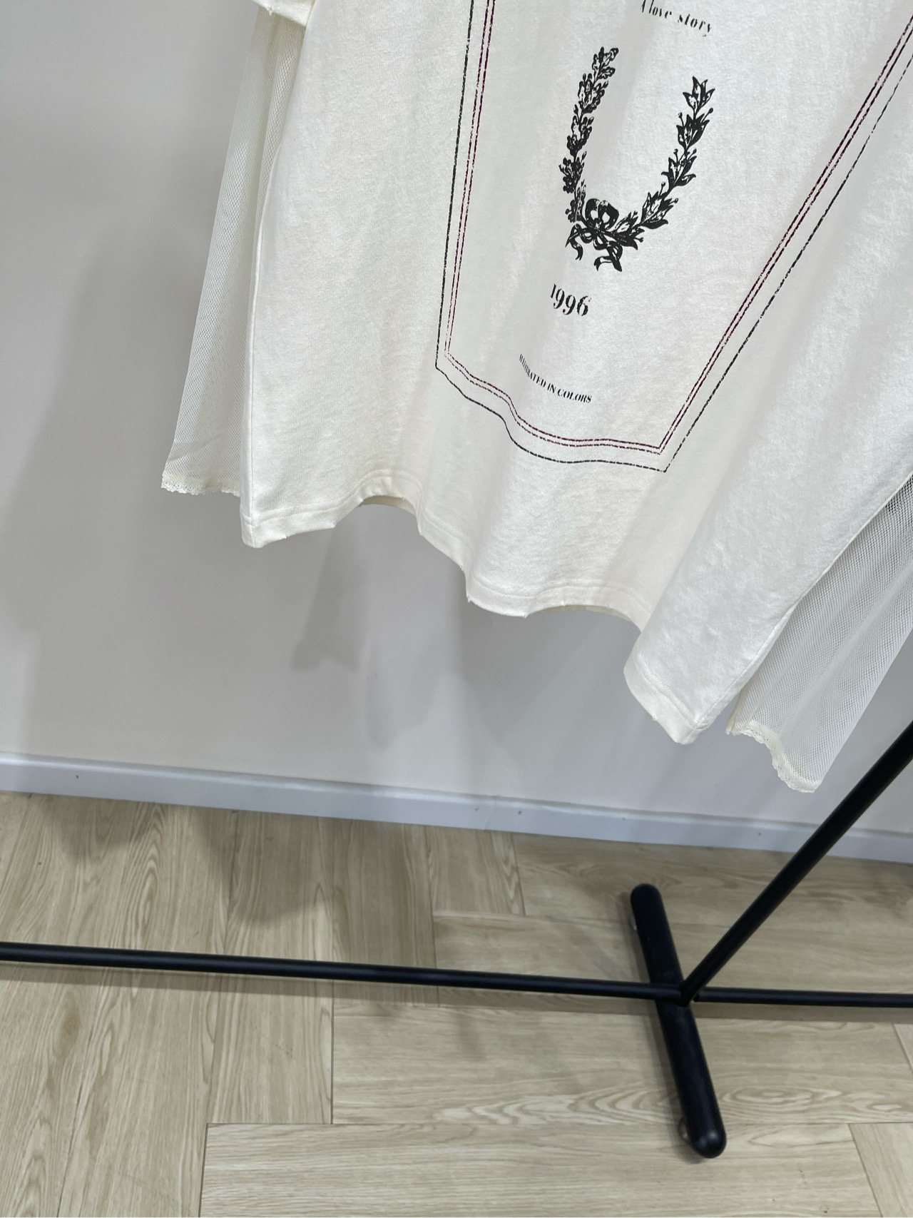 【AC米杏色做旧字母假两件长袖T】🔺，面料：全棉颜色：米杏色𝐀𝐜𝐧𝐞 𝐬𝐭𝐮𝐝𝐢𝐨*｜联名款网纱假两件长