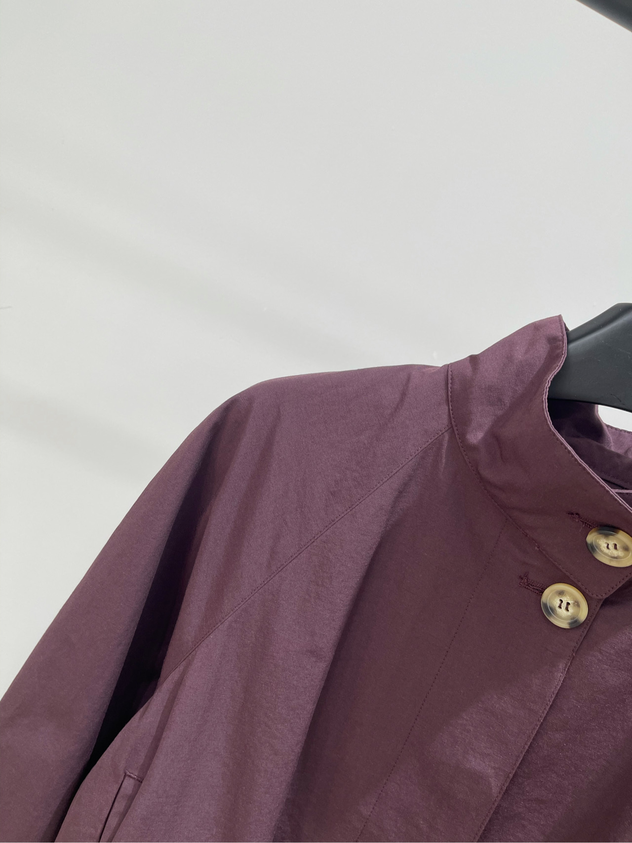 【loe酒红色立领短款夹克外套】🔺，面料：棉+锦纶颜色：酒红罗意威早秋新款，艺术🎨与穿搭双向奔赴🍂酒红短