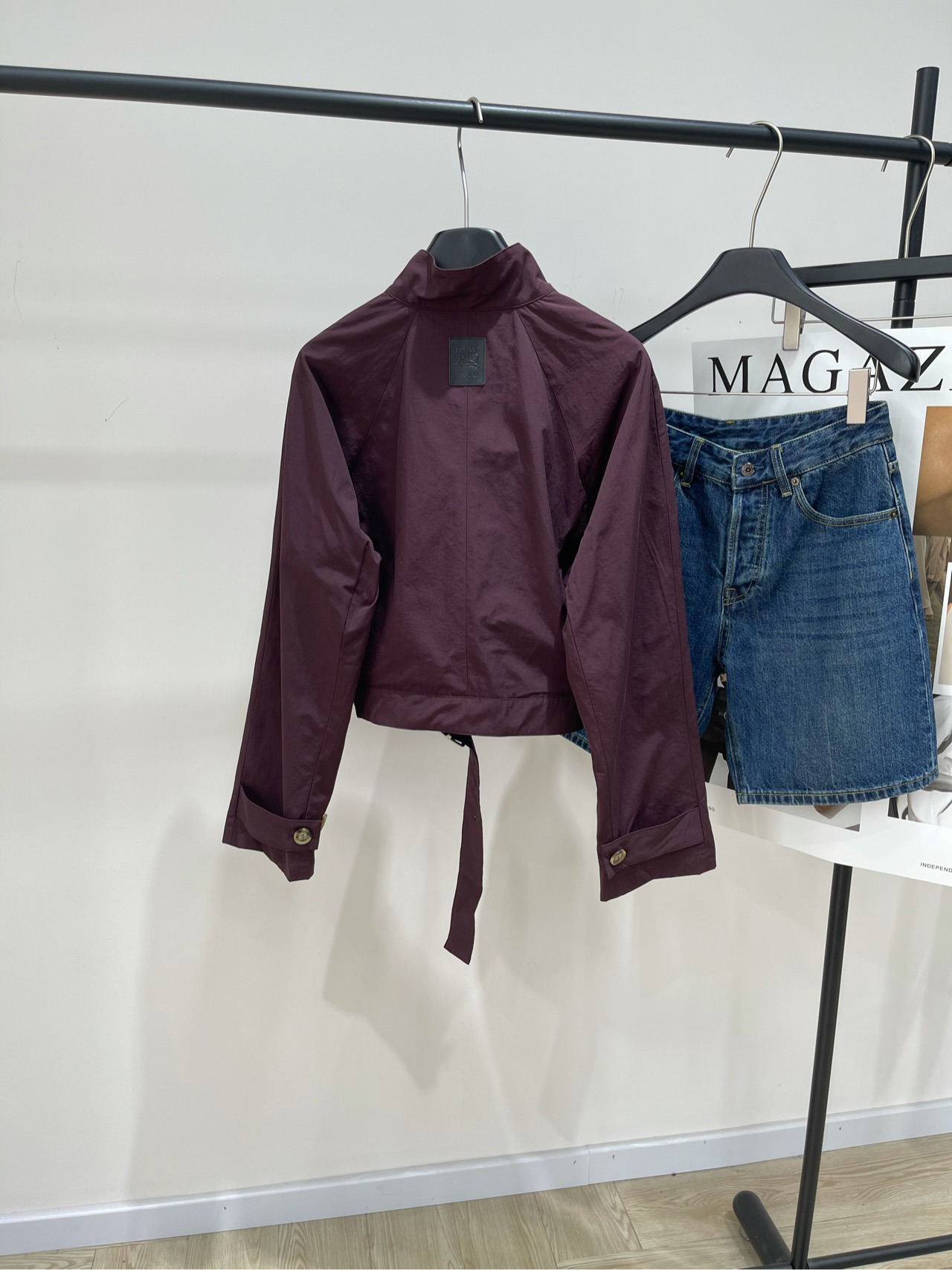 【loe酒红色立领短款夹克外套】🔺，面料：棉+锦纶颜色：酒红罗意威早秋新款，艺术🎨与穿搭双向奔赴🍂酒红短