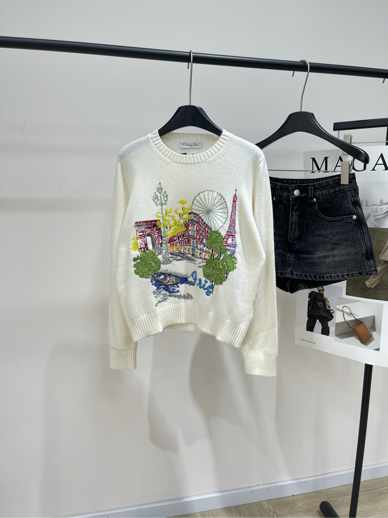 NO:450251,【DR Paris Ferris Wheel Embroidered Long Sleeve Sweater】, fabric wool blend, color white Dio* 25Fw early autumn new style, fashionable Paris embroidered wool sweater, use colorful colors to highlight the local distinctive characteristics, vividly depict this place, cherished purpose, soft and high-end fabric, exquisite brand embroidery on the back, style full of regular style with ribbed trim, chest embroidery, romantic and eye-catching high goods S shoulder width 36, bust 96 elastic, 53, sleeve length 59 M shoulder width 37, bust 100 elastic, 54, sleeve length 60 L shoulder width 38, bust 104 elastic, 55, sleeve length 61 Manual measurement will have 2~3cm errors belong to the normal range, dior, sweaters, alexander wang19860909【DR巴黎摩天轮刺绣长袖毛衣】 ,面料羊毛混纺 颜色白色 Dio* 25Fw早秋新款 时尚巴黎刺绣羊毛针织衫 运用缤纷色彩突显当地的鲜明特色 生动描绘这处备受 珍视的目的 面料柔软又高级 后背字母精致品牌刺绣 格调拉满常规版型搭配罗纹饰边经典版型 胸前刺绣,浪漫又吸睛高货 S肩宽36,胸围96弹力,衣长53,袖长59 M肩宽37,胸围100弹力,衣长54,袖长60 L肩宽38,胸围104弹力,衣长55,袖长61 手工测量会有2~3cm误差属于正常范围,,dior,sweaters,alexander wang,Women's clothing