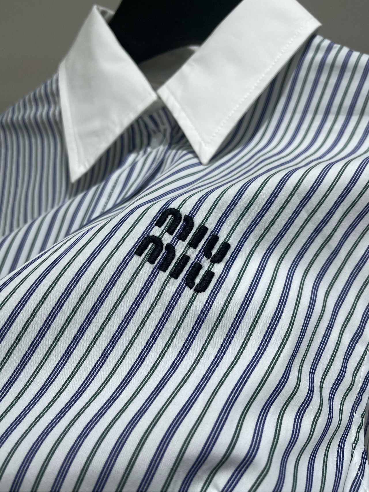 【M蓝绿竖条纹纽扣拼接衬衫裙】🔺，面料：全棉颜色：蓝绿条纹𝐌𝐈*｜褶皱条纹府绸连衣裙25SS早秋新款上新